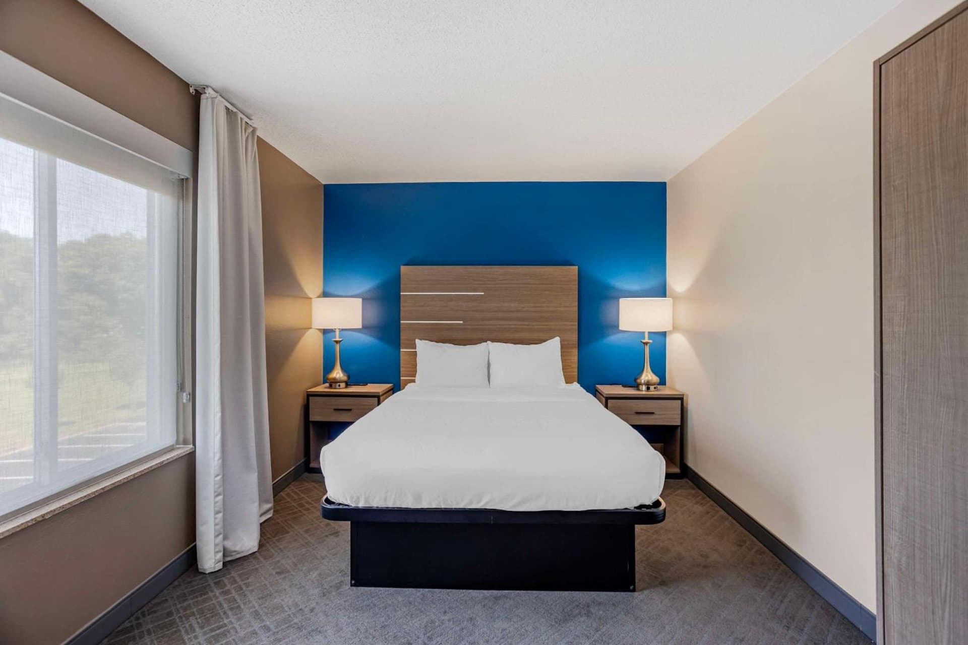 Comfort Inn & Suites Harrisburg-Hershey North gallery photo in Harrisburg, PA — image 16