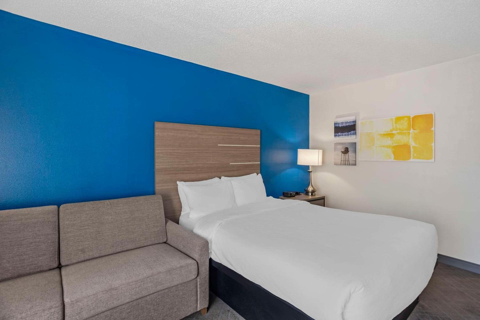 Comfort Inn & Suites Harrisburg-Hershey North gallery photo in Harrisburg, PA — image 37