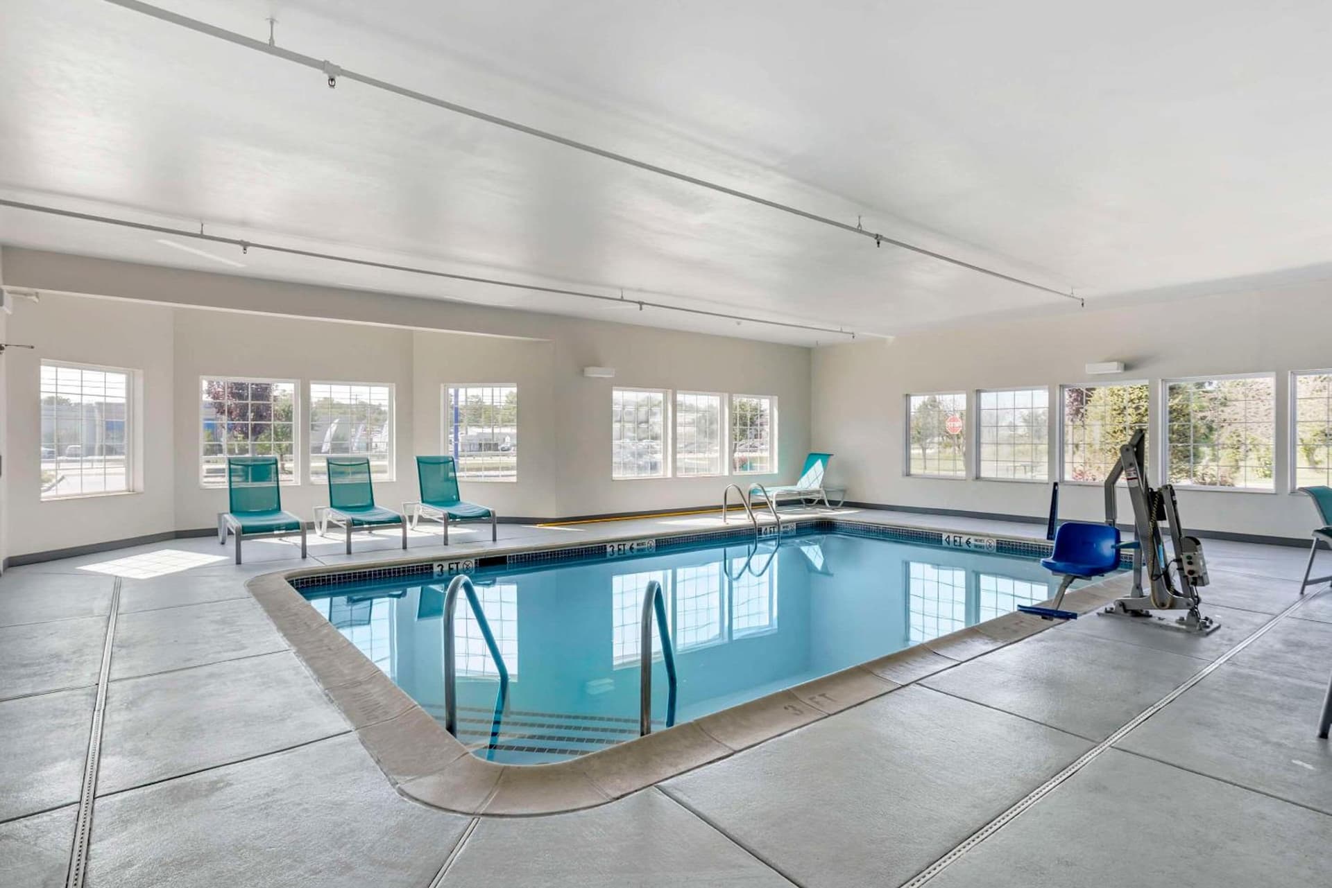 Comfort Inn & Suites Harrisburg-Hershey North gallery photo in Harrisburg, PA — image 5