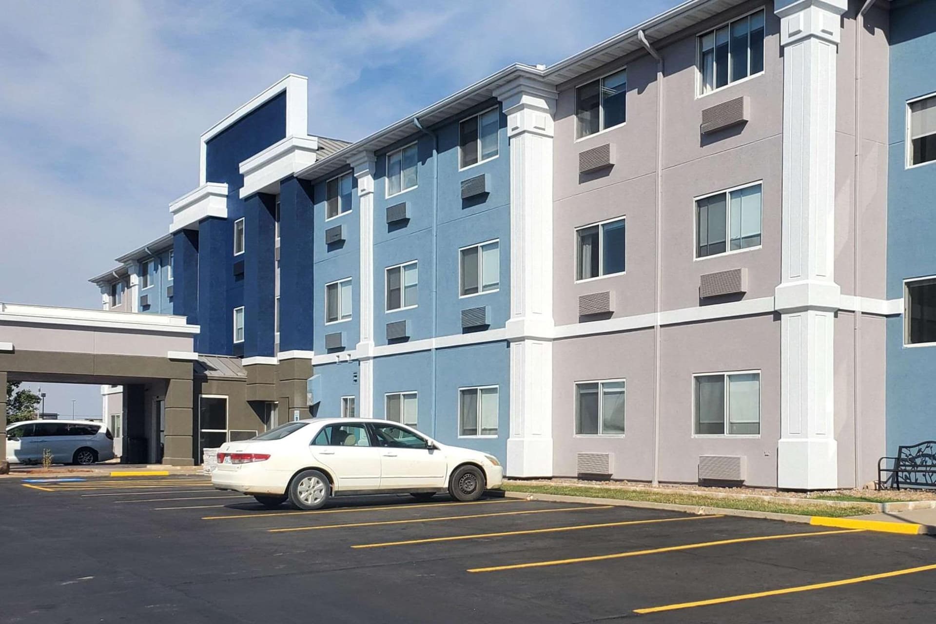Comfort Inn & Suites Oklahoma City North - Quail Springs property views in Oklahoma City, OK — gallery photo 3