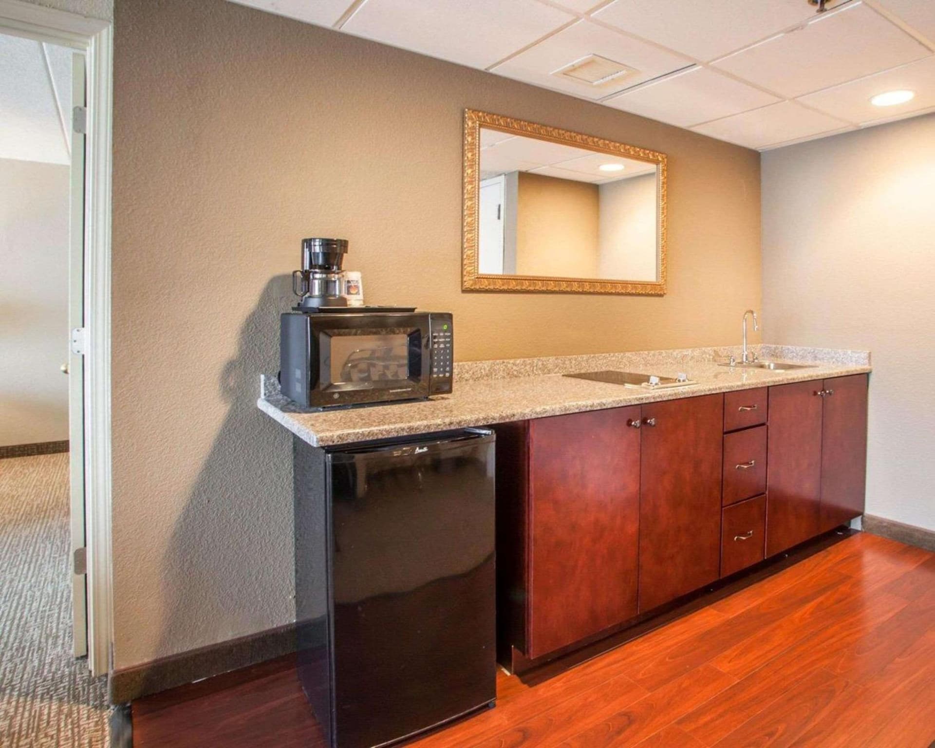 Quality Inn & Suites Orland Park - Chicago gallery photo in Orland Park, IL — image 33