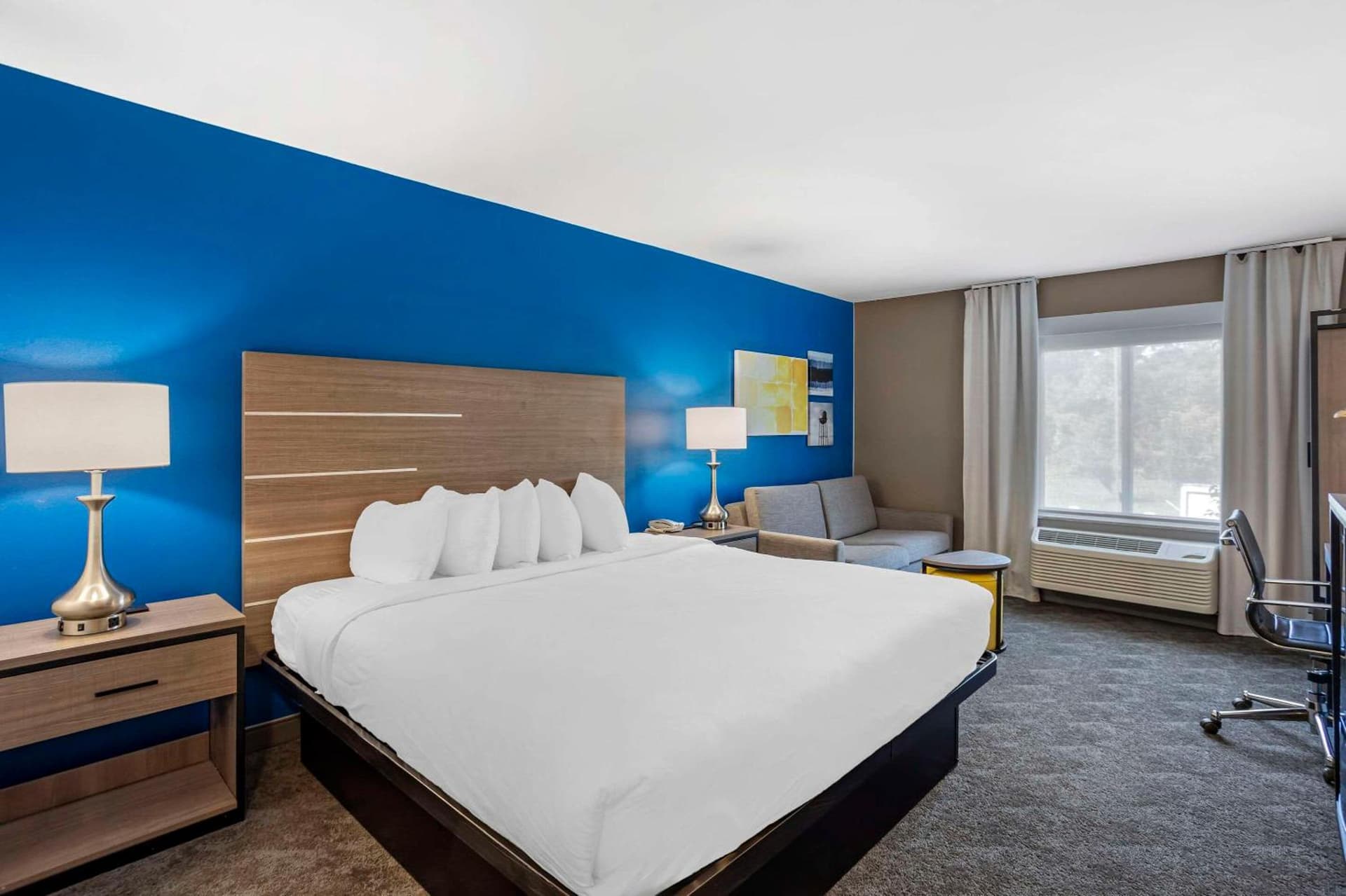Comfort Inn & Suites Harrisburg-Hershey North gallery photo in Harrisburg, PA — image 22