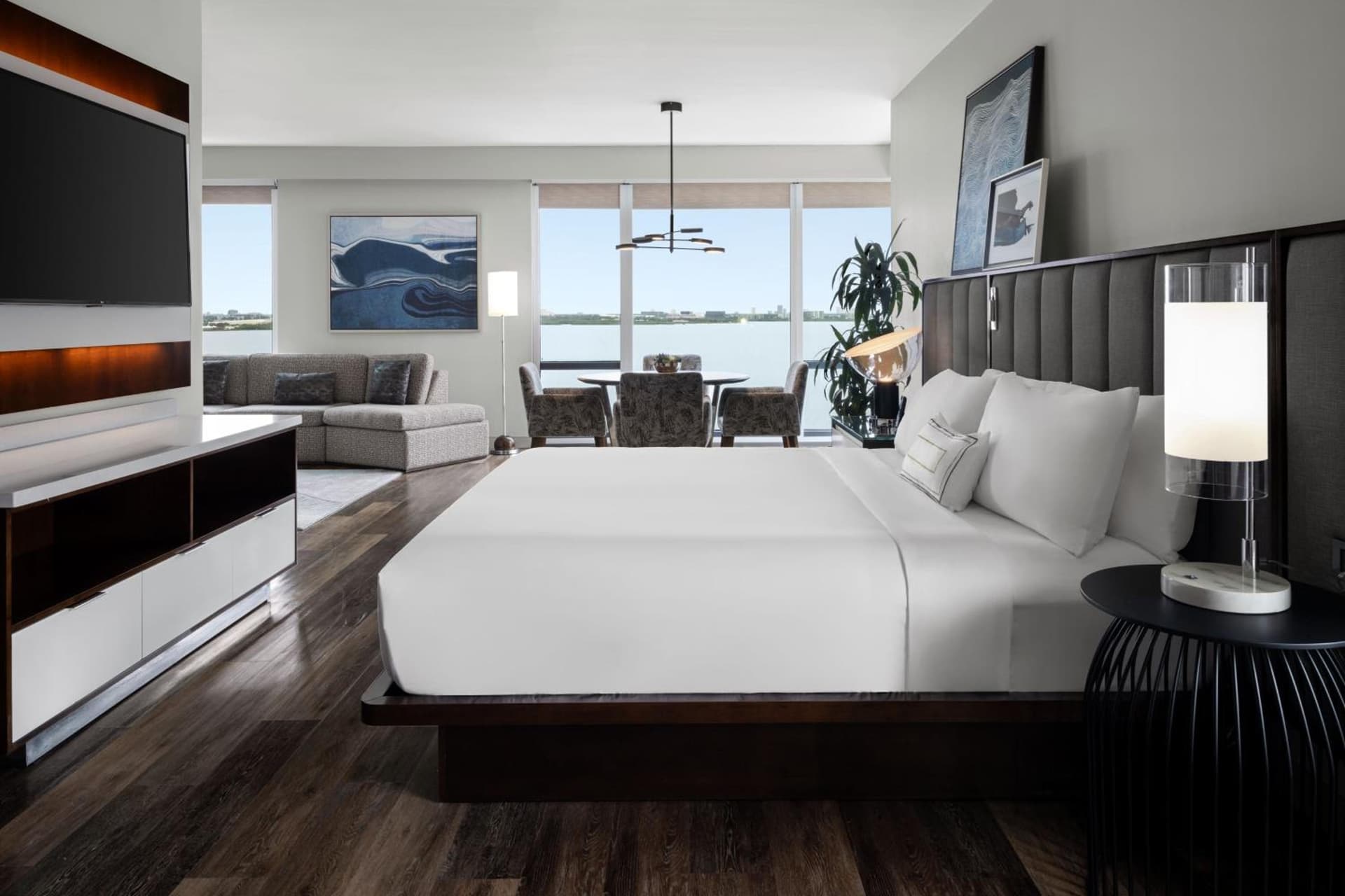 The CURRENT Hotel, Autograph Collection interior in Tampa, FL — gallery photo 2