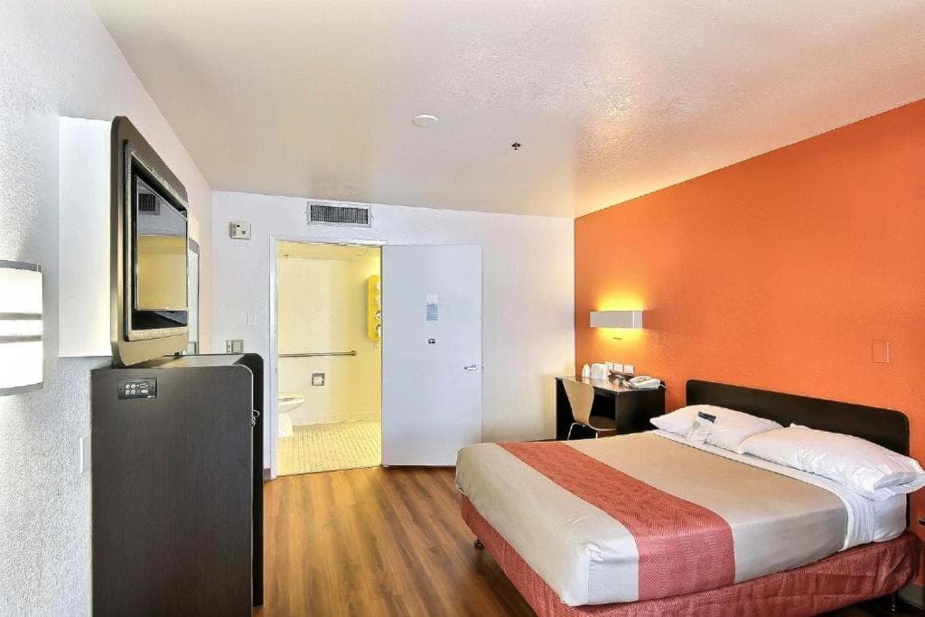 Motel 6-Thousand Oaks, CA gallery photo in Thousand Oaks, CA — image 38