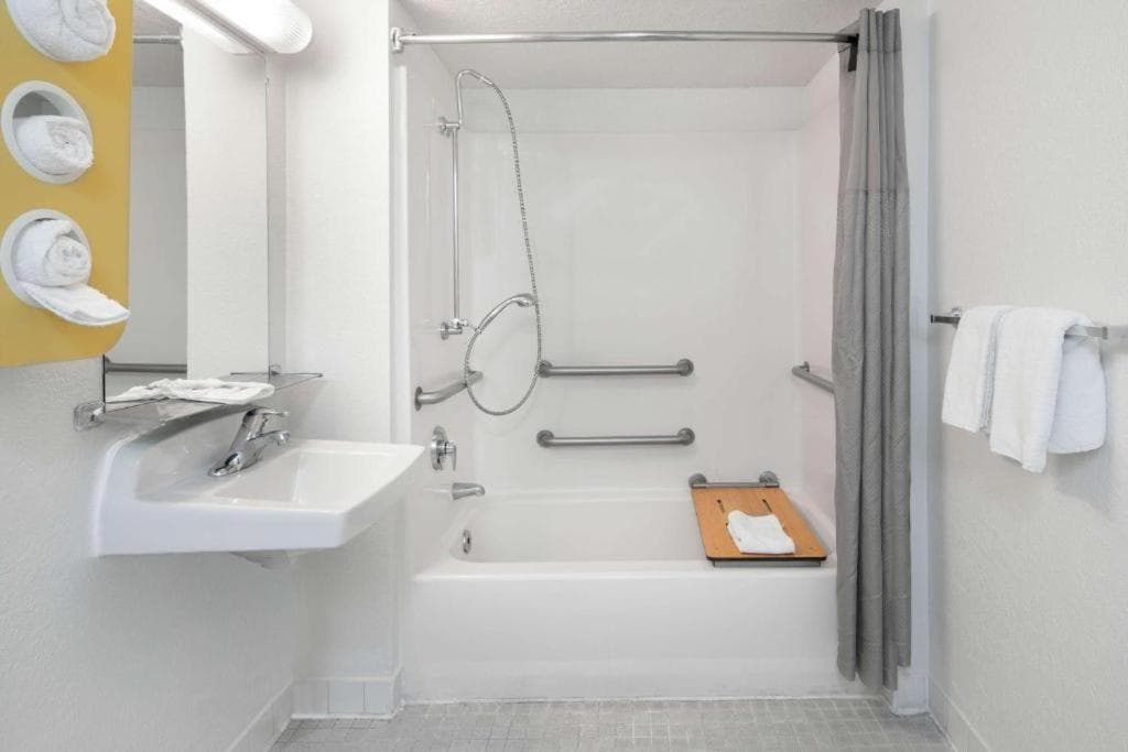 Motel 6-Thousand Oaks, CA gallery photo in Thousand Oaks, CA — image 18