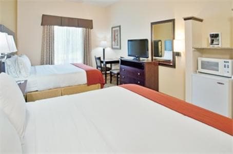 Holiday Inn Express Boonville by IHG interior in Boonville, MO — gallery photo 2