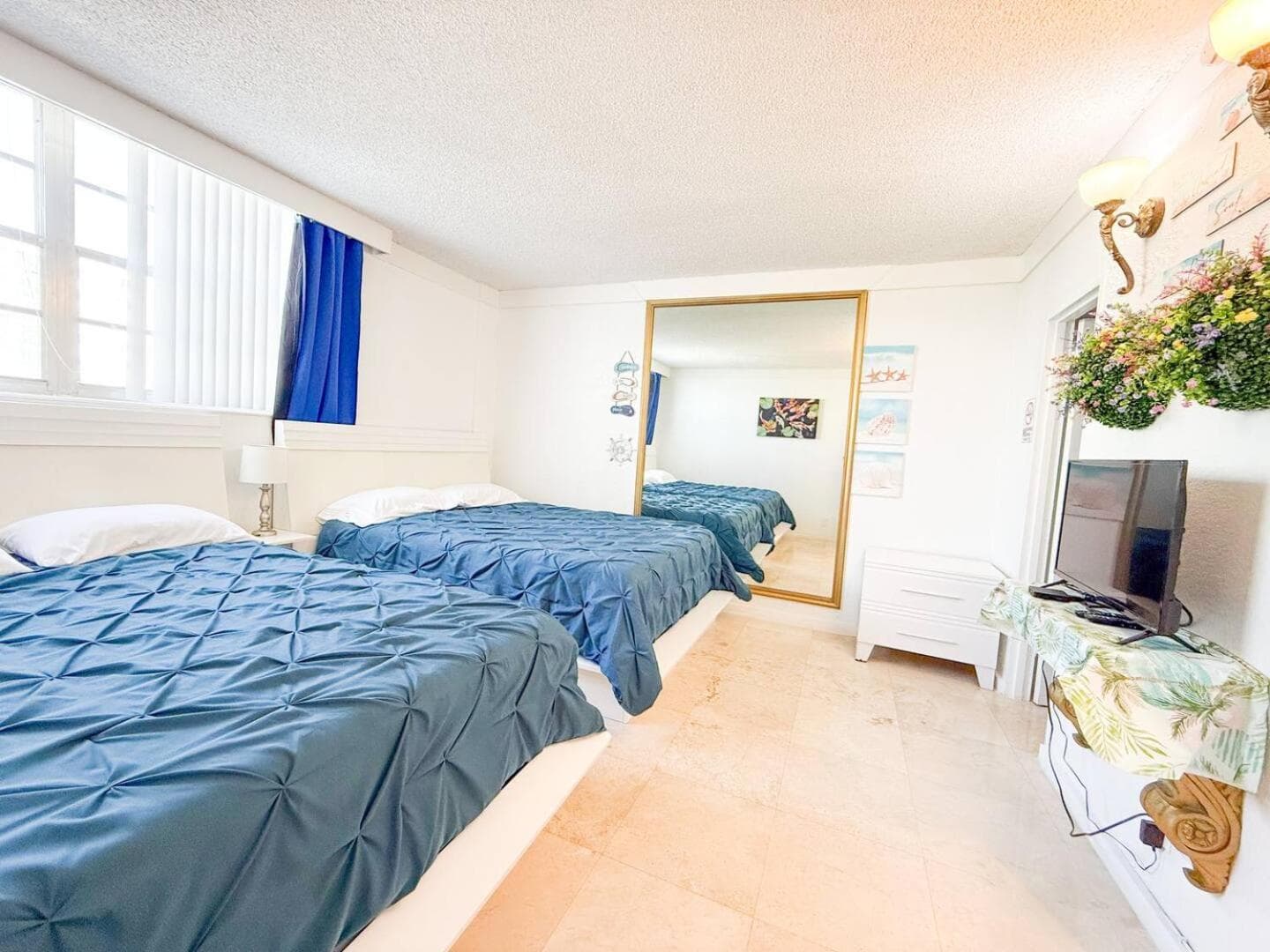 Heated Pools & Beach Your Ideal Hollywood Stay! property views in Hollywood, FL — gallery photo 3
