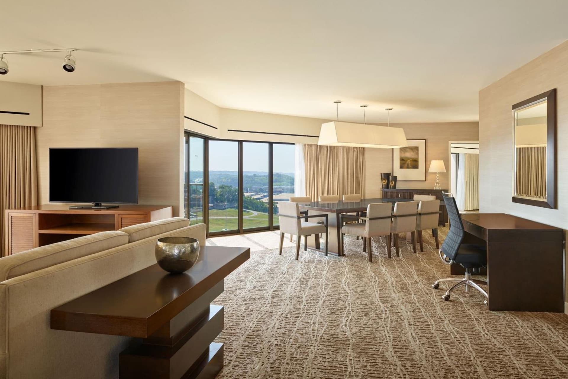 The Westin Kansas City at Crown Center gallery photo in Kansas City, MO — image 84