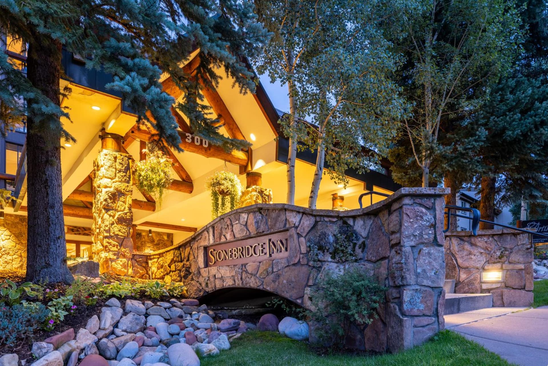 Stonebridge Inn featured exterior or lobby in Snowmass Village, CO — similar hotel
