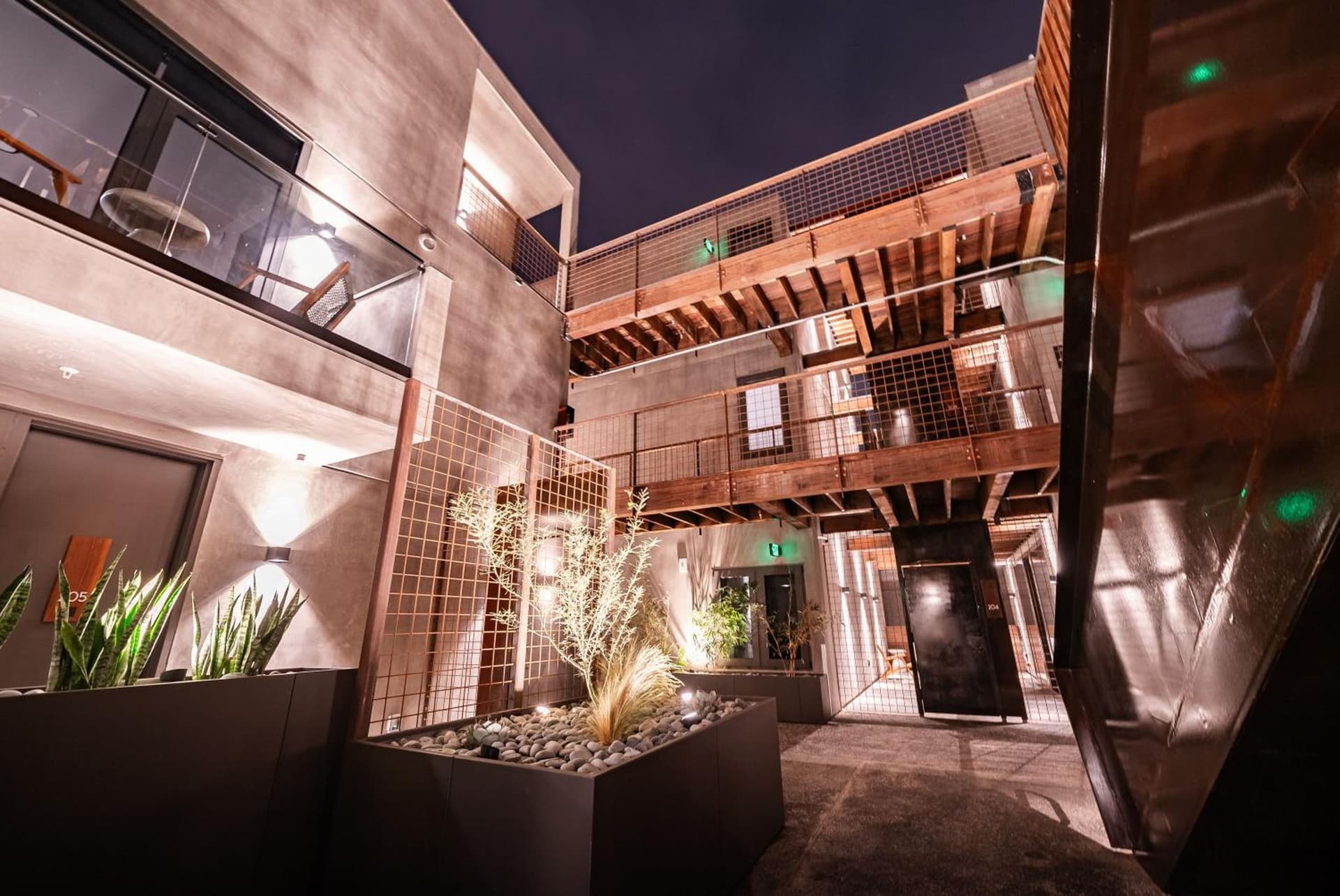 City24 Condo Hotel Little Italy Mission Hills gallery photo in San Diego, CA — image 38