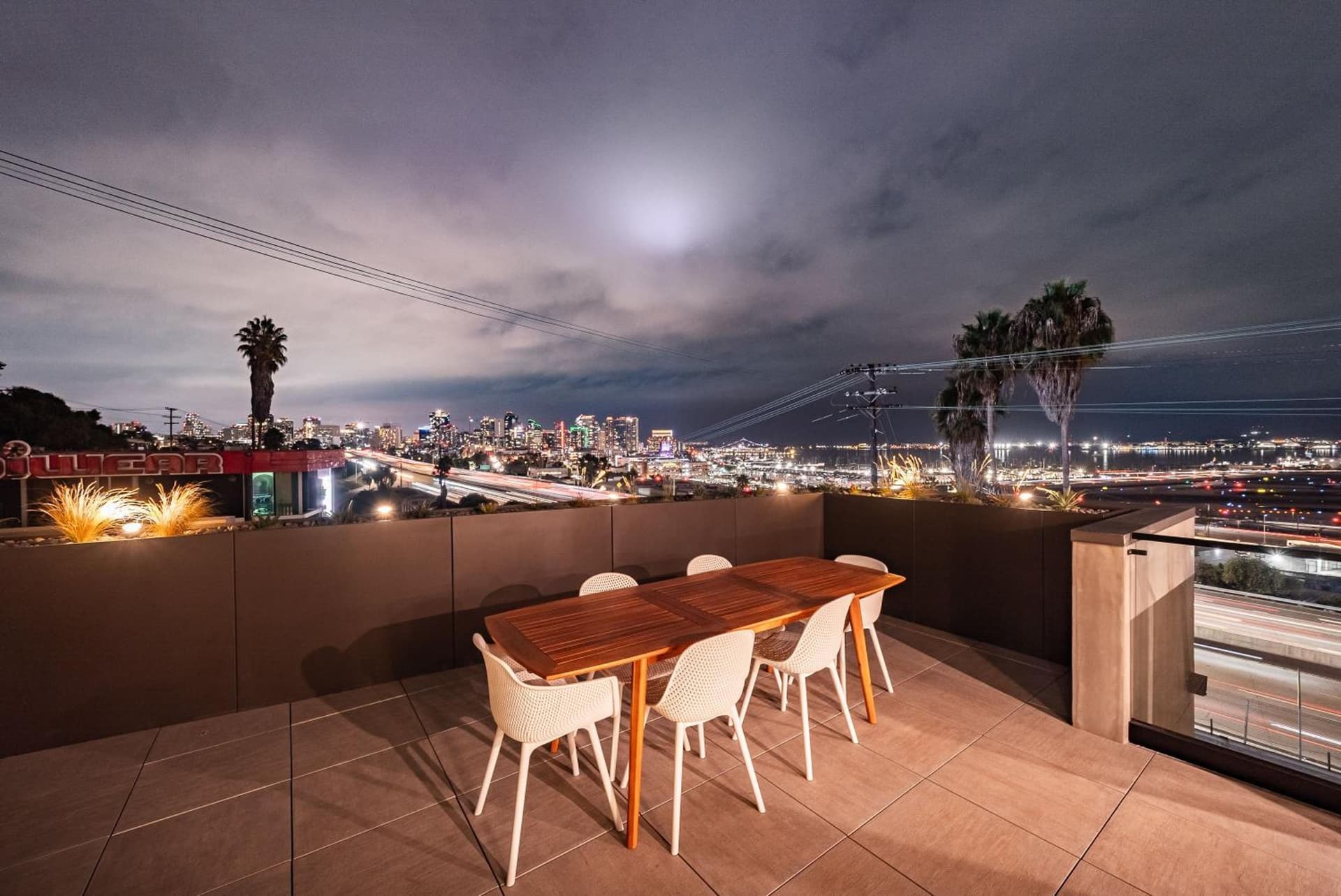 City24 Condo Hotel Little Italy Mission Hills gallery photo in San Diego, CA — image 39