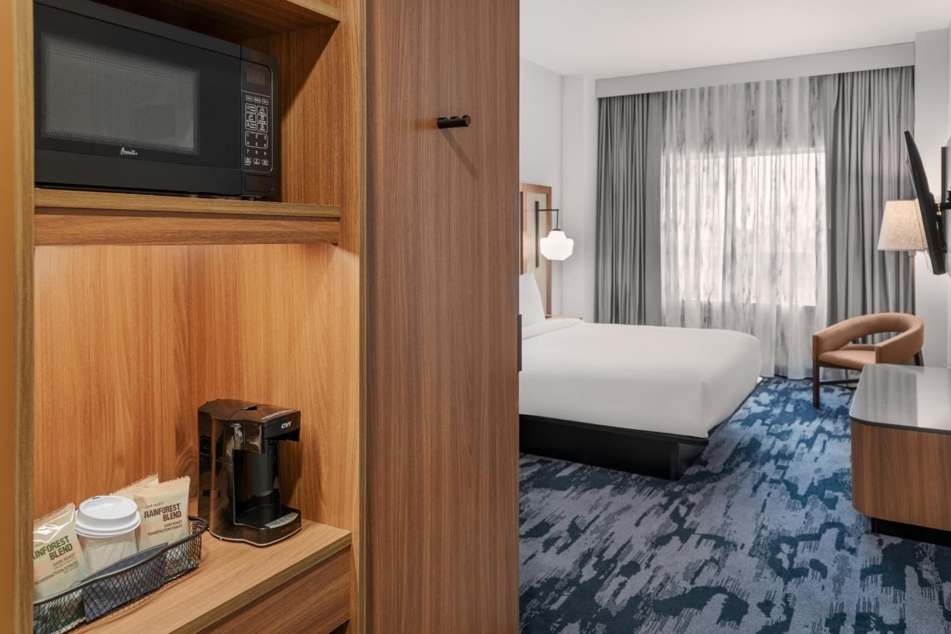 Fairfield Inn & Suites Austin Downtown interior in Austin, TX — gallery photo 2