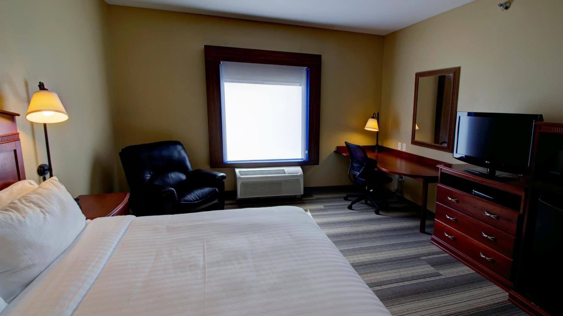 Holiday Inn Express & Suites Sioux City-South by IHG gallery photo in Sioux City, IA — image 41