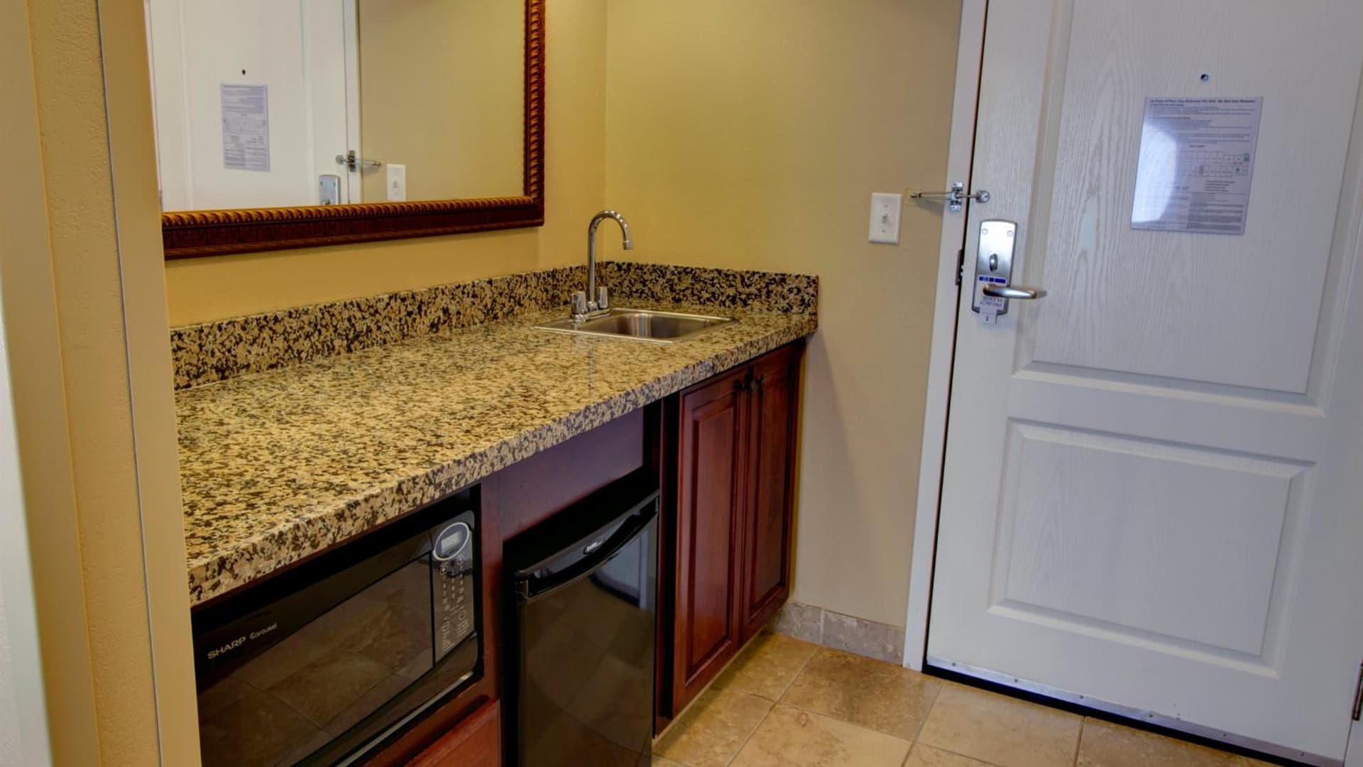 Holiday Inn Express & Suites Sioux City-South by IHG interior in Sioux City, IA — gallery photo 2