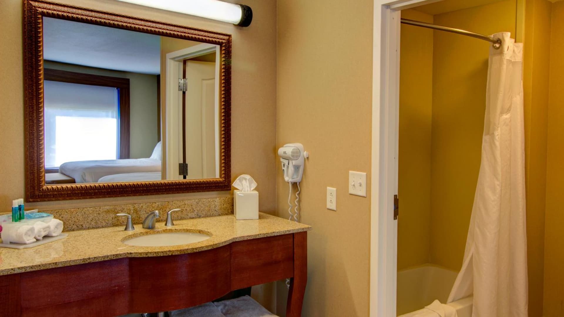 Holiday Inn Express & Suites Sioux City-South by IHG gallery photo in Sioux City, IA — image 48