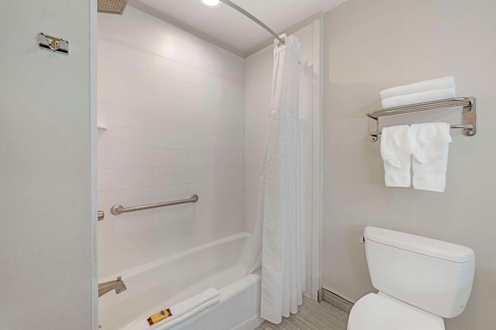 Best Western Plus Gardena-Los Angeles Inn & Suites gallery photo in Gardena, CA — image 21
