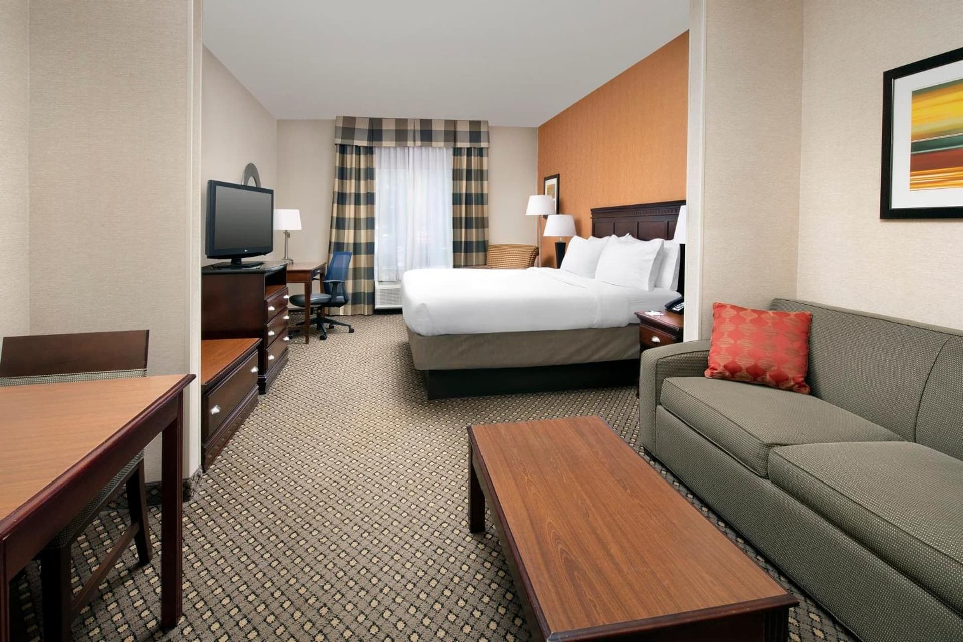 Holiday Inn Express & Suites by IHG Chambersburg by IHG gallery photo in Chambersburg, PA — image 28
