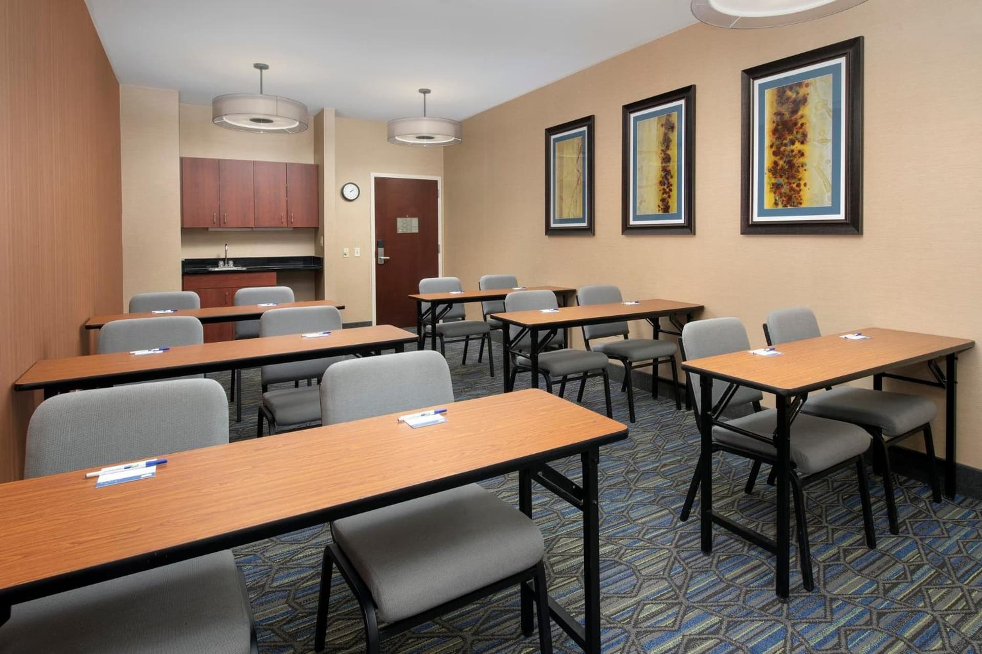 Holiday Inn Express & Suites by IHG Chambersburg by IHG gallery photo in Chambersburg, PA — image 13