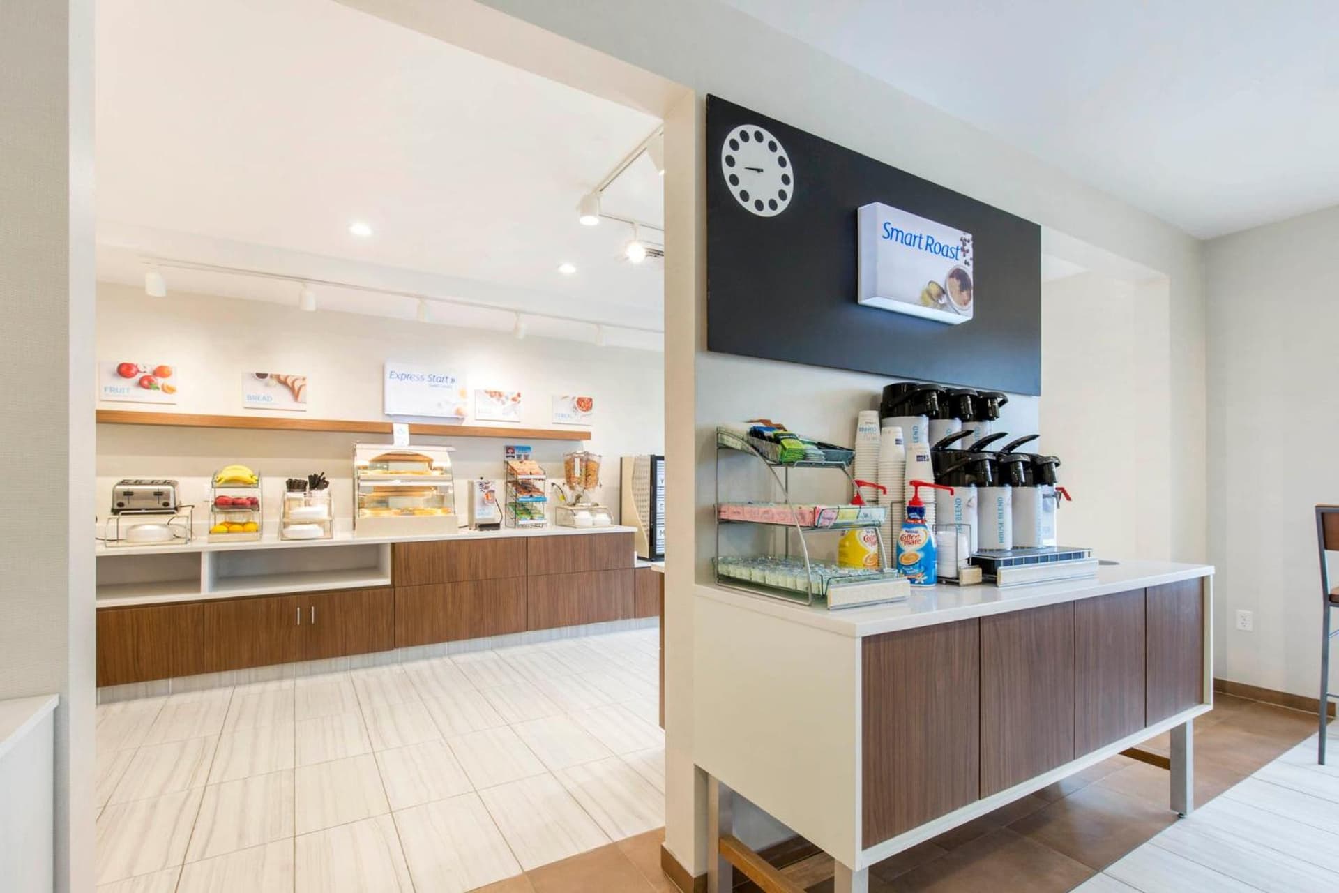 Holiday Inn Express & Suites Chicago West - St Charles by IHG gallery photo in Saint Charles, IL — image 12
