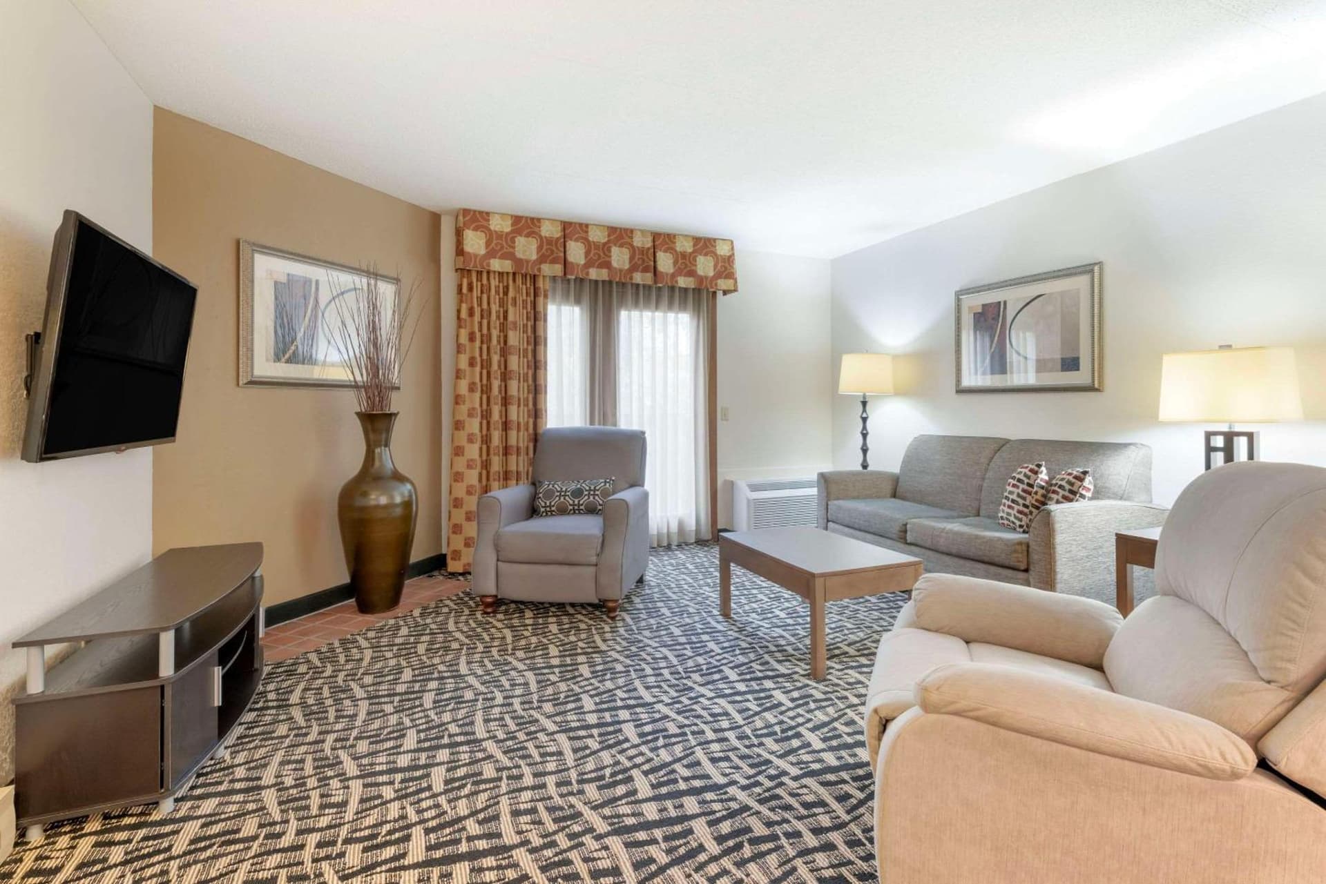 Quality Inn & Suites Mayo Clinic Area gallery photo in Rochester, MN — image 11