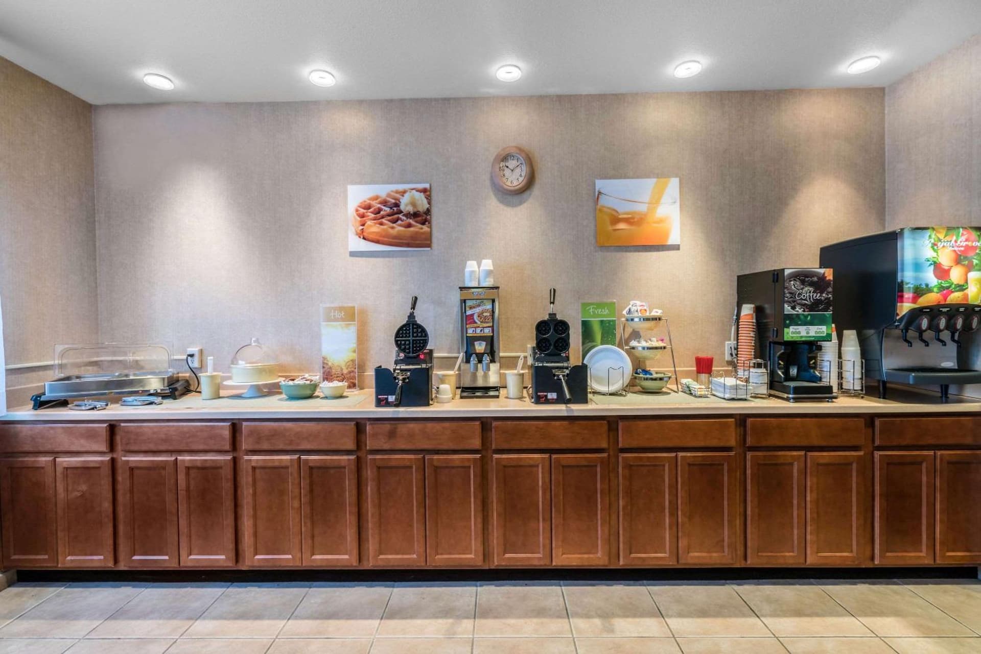 Quality Inn & Suites Sequim at Olympic National Park gallery photo in Sequim, WA — image 19
