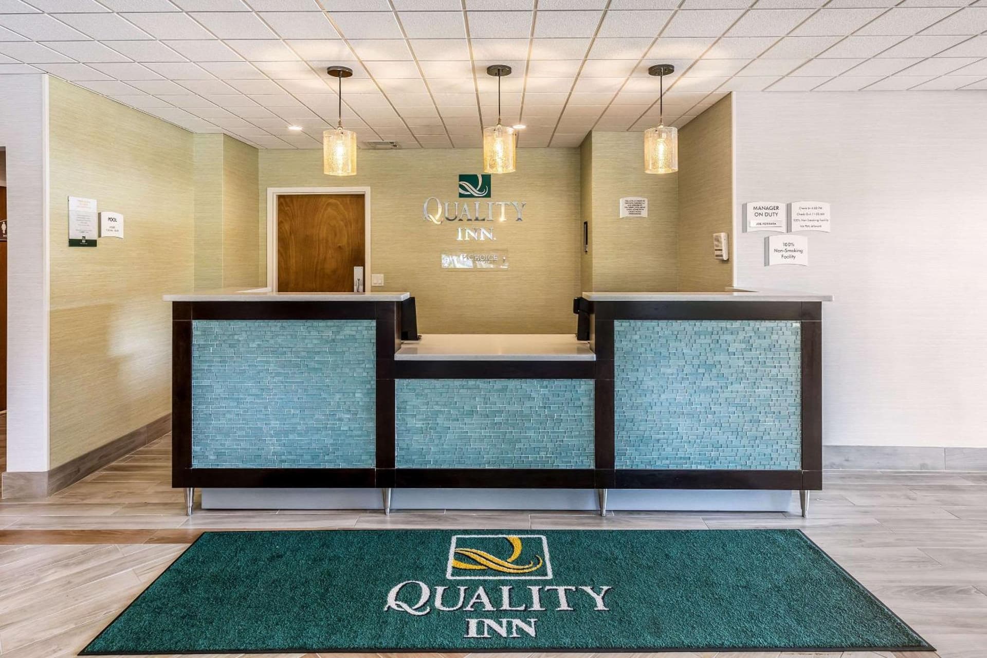 Quality Inn Palm Beach International Airport interior in West Palm Beach, FL — gallery photo 2
