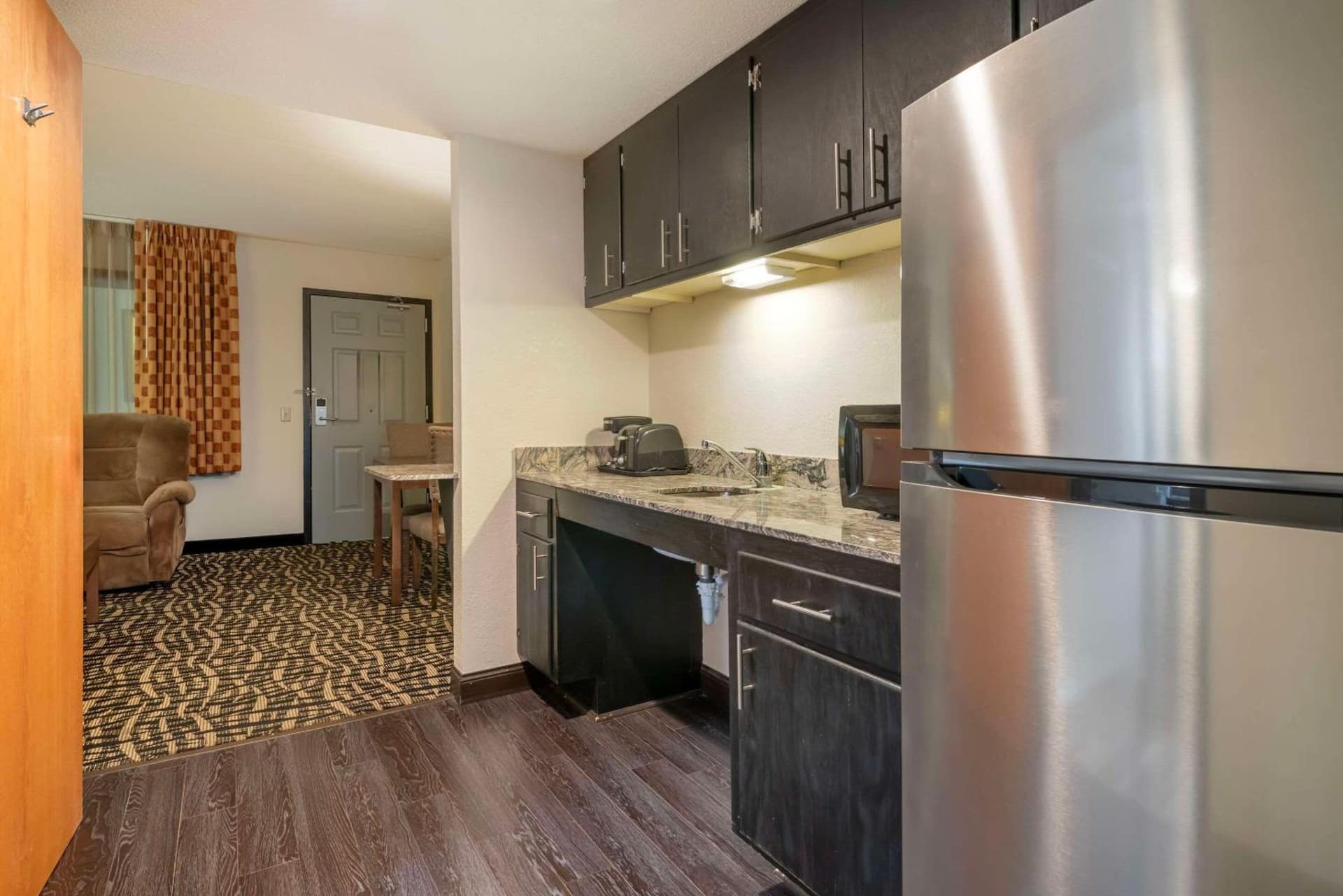 Quality Inn & Suites Mayo Clinic Area property views in Rochester, MN — gallery photo 3