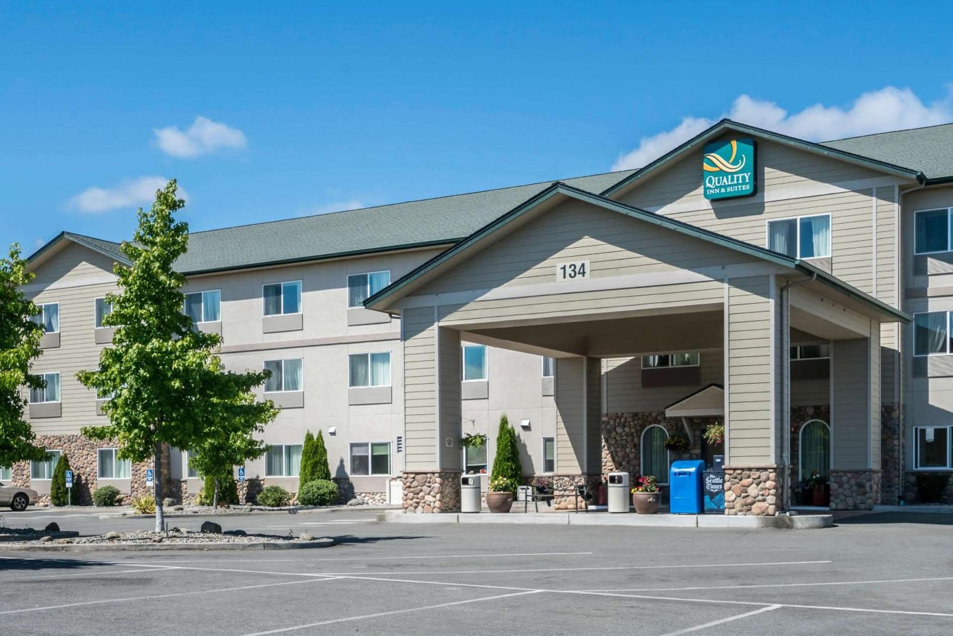 Quality Inn & Suites Sequim at Olympic National Park featured exterior or lobby in Sequim, WA — similar hotel