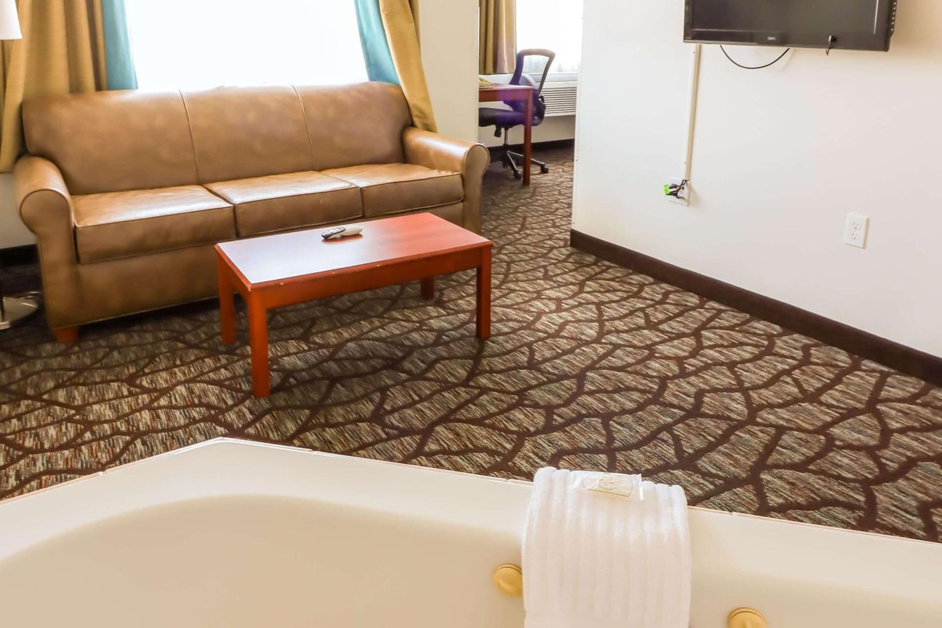 Quality Inn & Suites Sequim at Olympic National Park gallery photo in Sequim, WA — image 15