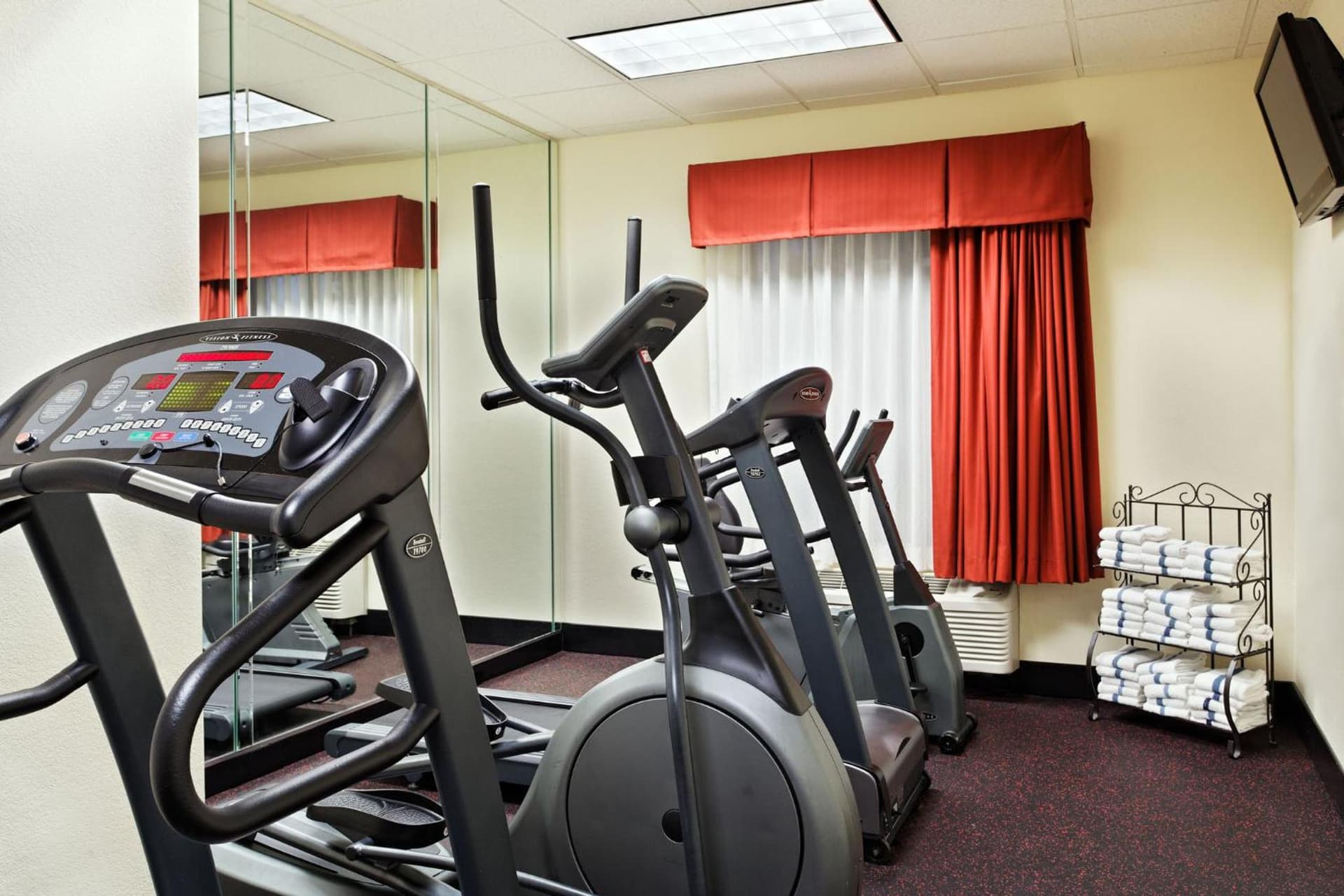 Holiday Inn Express Hotel & Suites Knoxville-North-I-75 Exit 112 by IHG gallery photo in Knoxville, TN — image 72