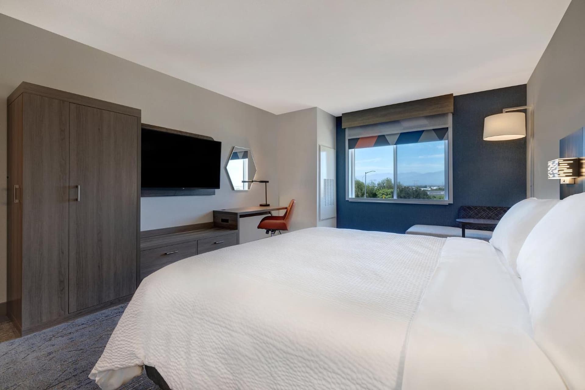Holiday Inn Express & Suites Ontario - Chino Hills by IHG gallery photo in Chino Hills, CA — image 10