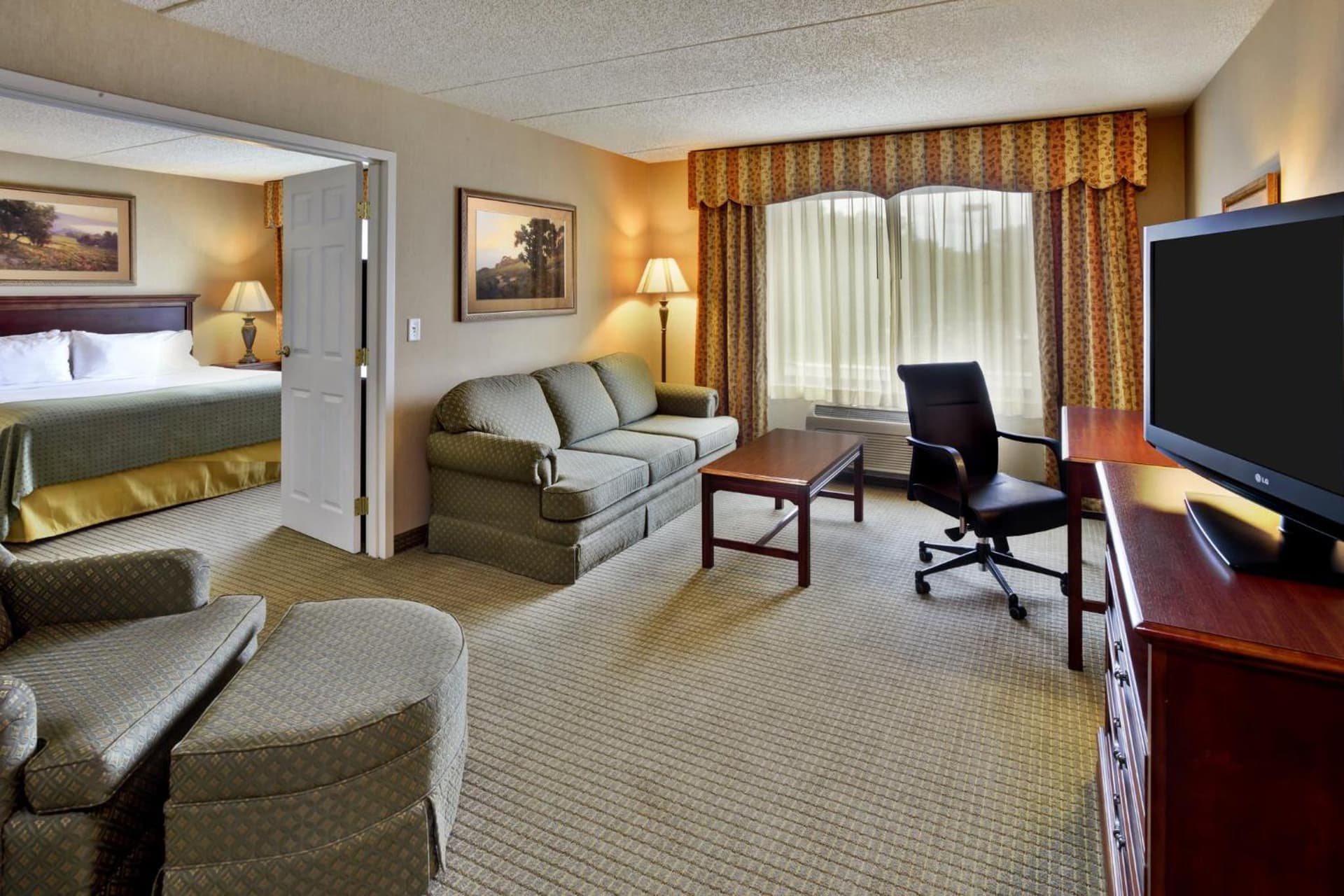 Holiday Inn Hotel & Suites Ann Arbor University of Michigan Area by IHG gallery photo in Ann Arbor, MI — image 74