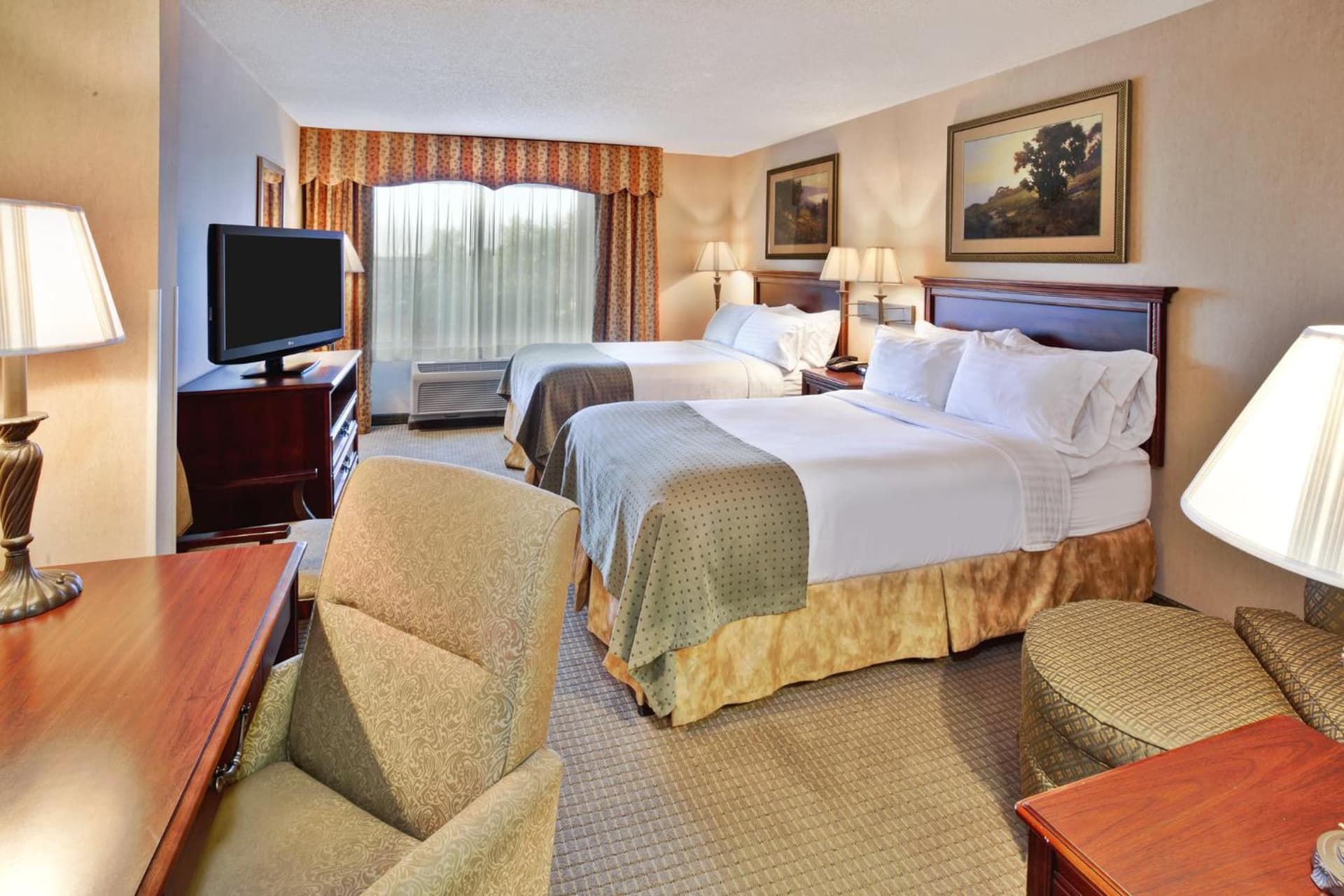 Holiday Inn Hotel & Suites Ann Arbor University of Michigan Area by IHG gallery photo in Ann Arbor, MI — image 5