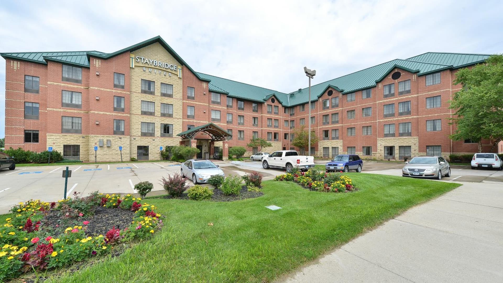 Staybridge Suites West Des Moines by IHG featured exterior or lobby in Clive, IA — similar hotel