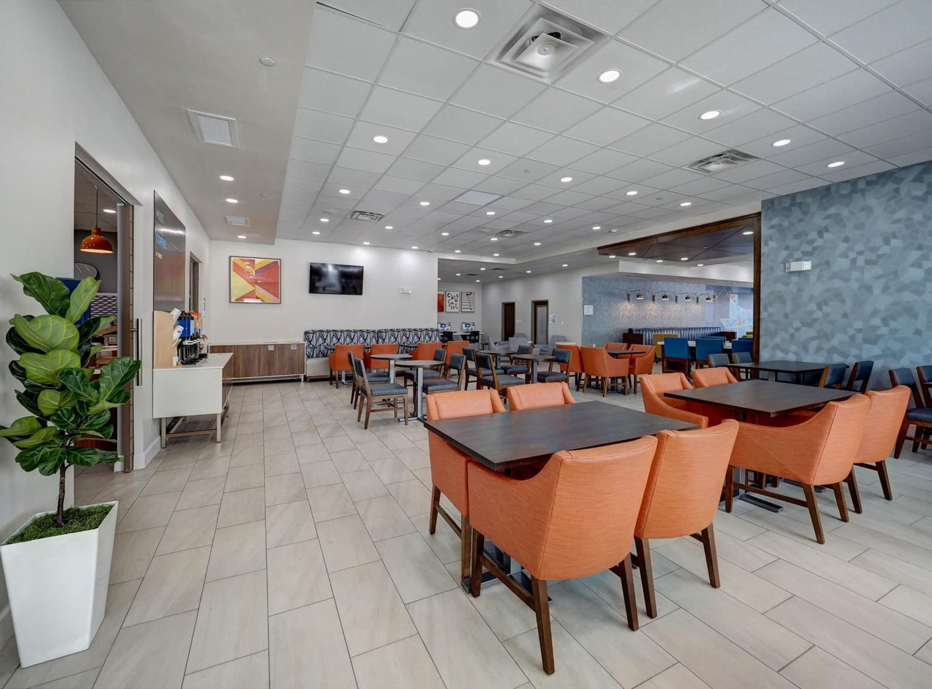 Holiday Inn Express Corpus Christi - Beachfront by IHG gallery photo in Corpus Christi, TX — image 68