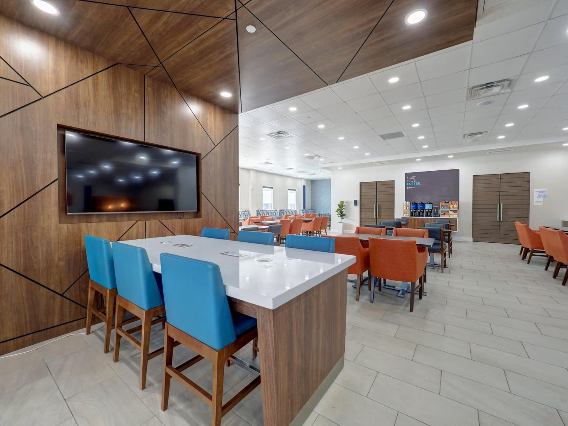 Holiday Inn Express Corpus Christi - Beachfront by IHG interior in Corpus Christi, TX — gallery photo 2