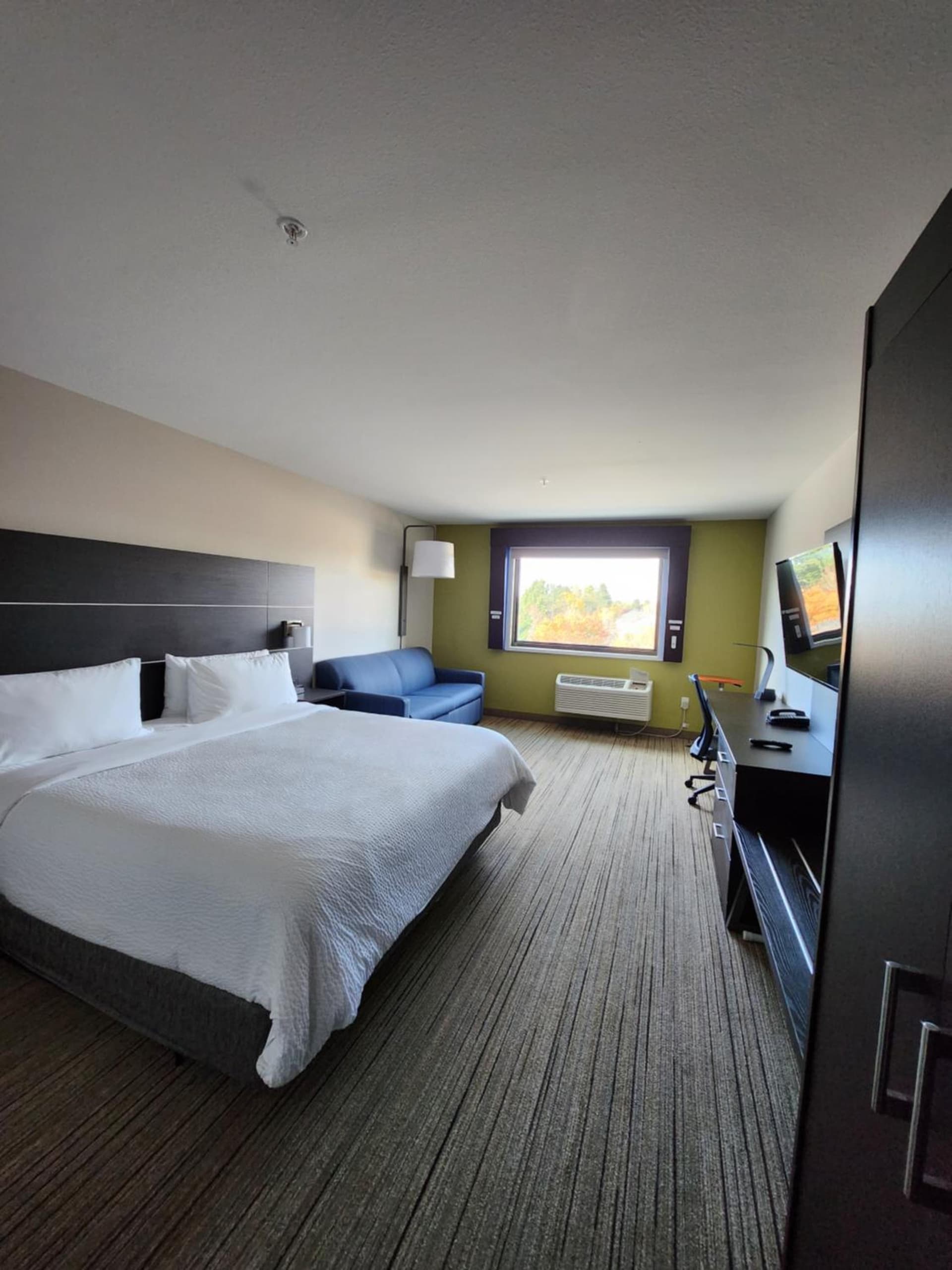 Holiday Inn Express & Suites - Camas by IHG gallery photo in Camas, WA — image 4