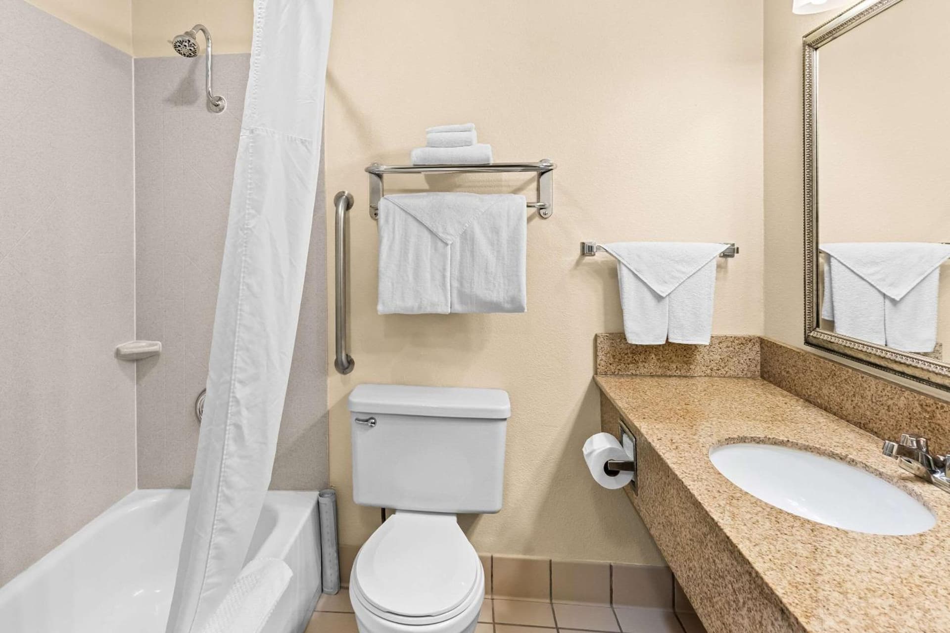 Quality Inn & Suites Vancouver - Hazel Dell gallery photo in Vancouver, WA — image 51