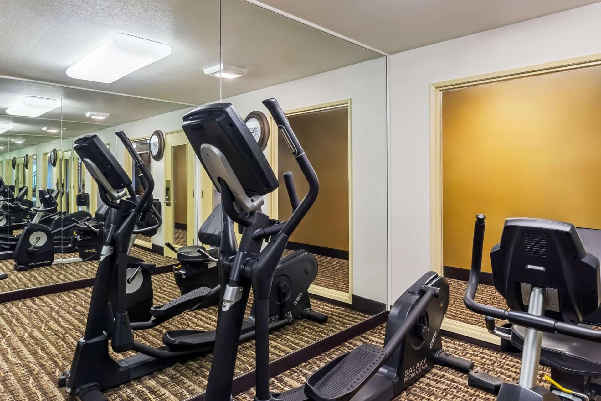 Quality Inn & Suites Vancouver - Hazel Dell property views in Vancouver, WA — gallery photo 3