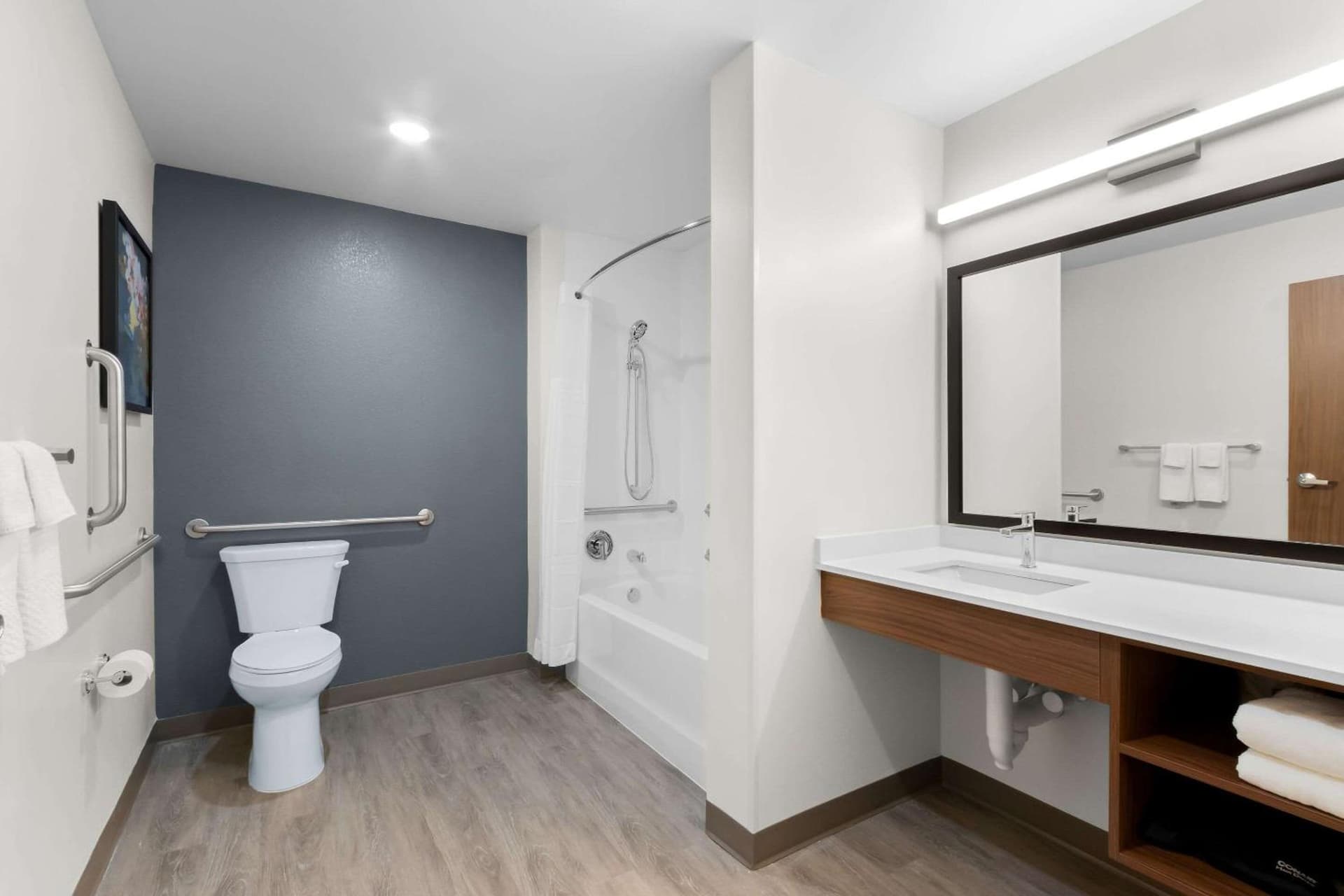 Everhome Suites Glendale Sports Entertainment District by Choice Hotels property views in Glendale, AZ — gallery photo 3