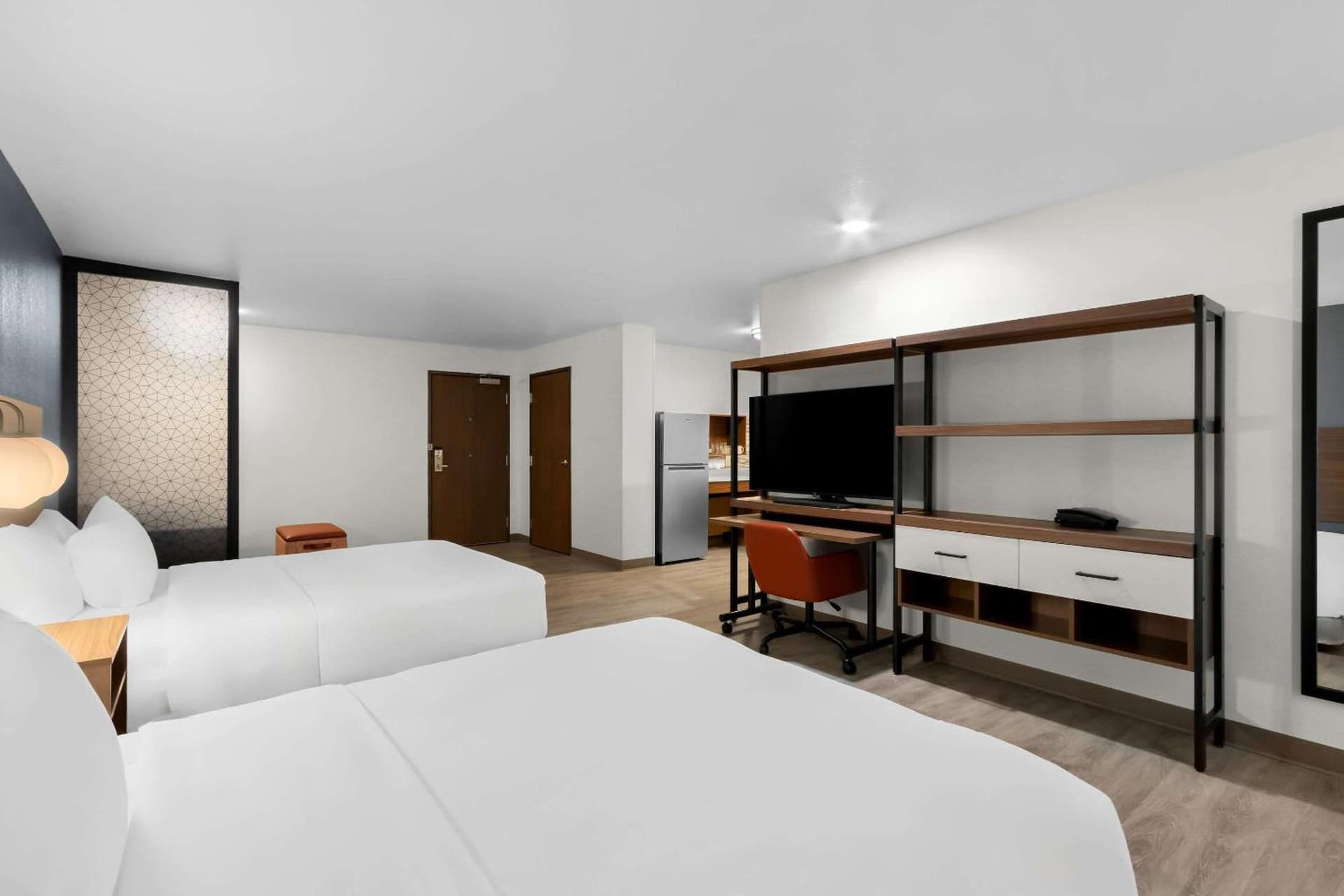 Everhome Suites Glendale Sports Entertainment District by Choice Hotels gallery photo in Glendale, AZ — image 14