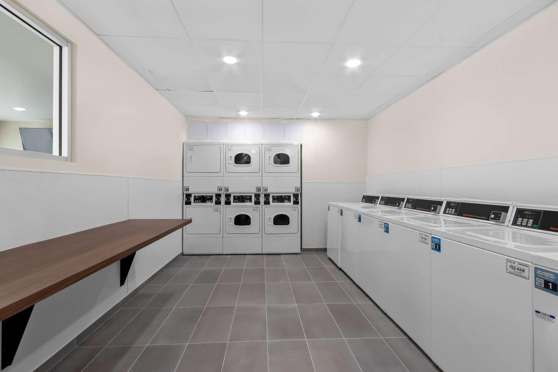 Everhome Suites Glendale Sports Entertainment District by Choice Hotels gallery photo in Glendale, AZ — image 19