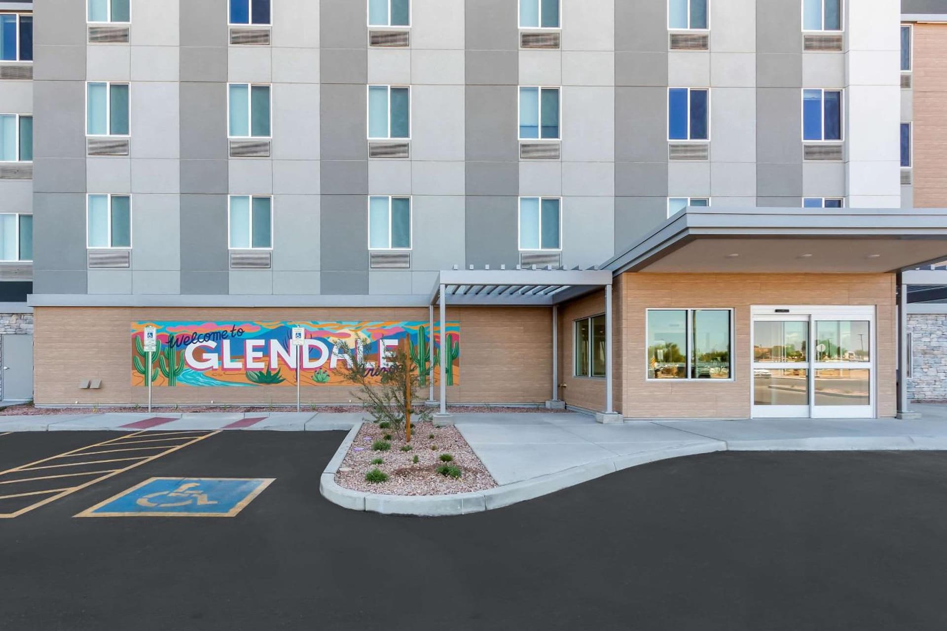 Everhome Suites Glendale Sports Entertainment District by Choice Hotels exterior or lobby in Glendale, AZ — main listing photo