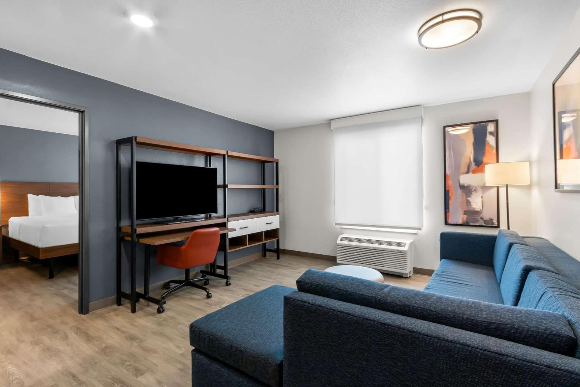 Everhome Suites Glendale Sports Entertainment District by Choice Hotels gallery photo in Glendale, AZ — image 11