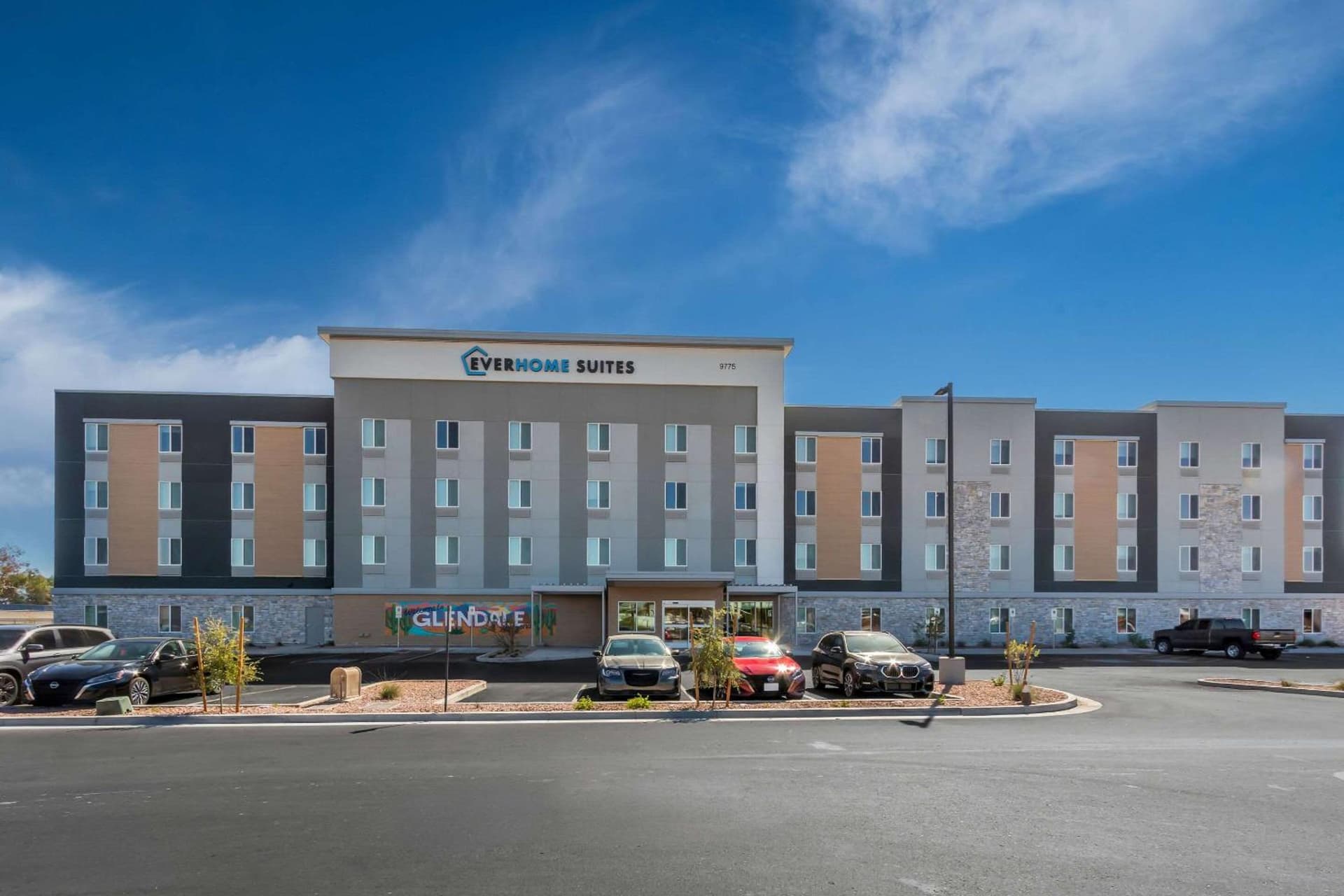 Everhome Suites Glendale Sports Entertainment District by Choice Hotels interior in Glendale, AZ — gallery photo 2