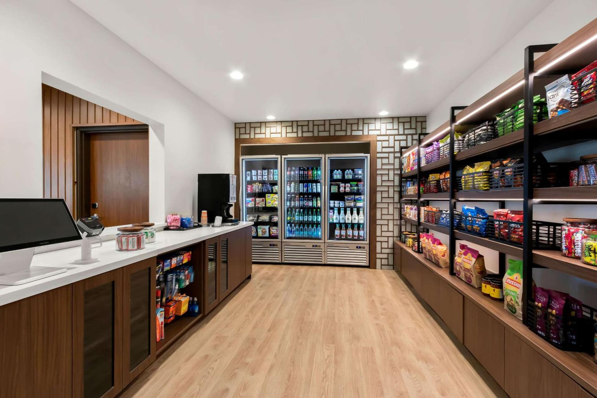Everhome Suites Glendale Sports Entertainment District by Choice Hotels gallery photo in Glendale, AZ — image 6