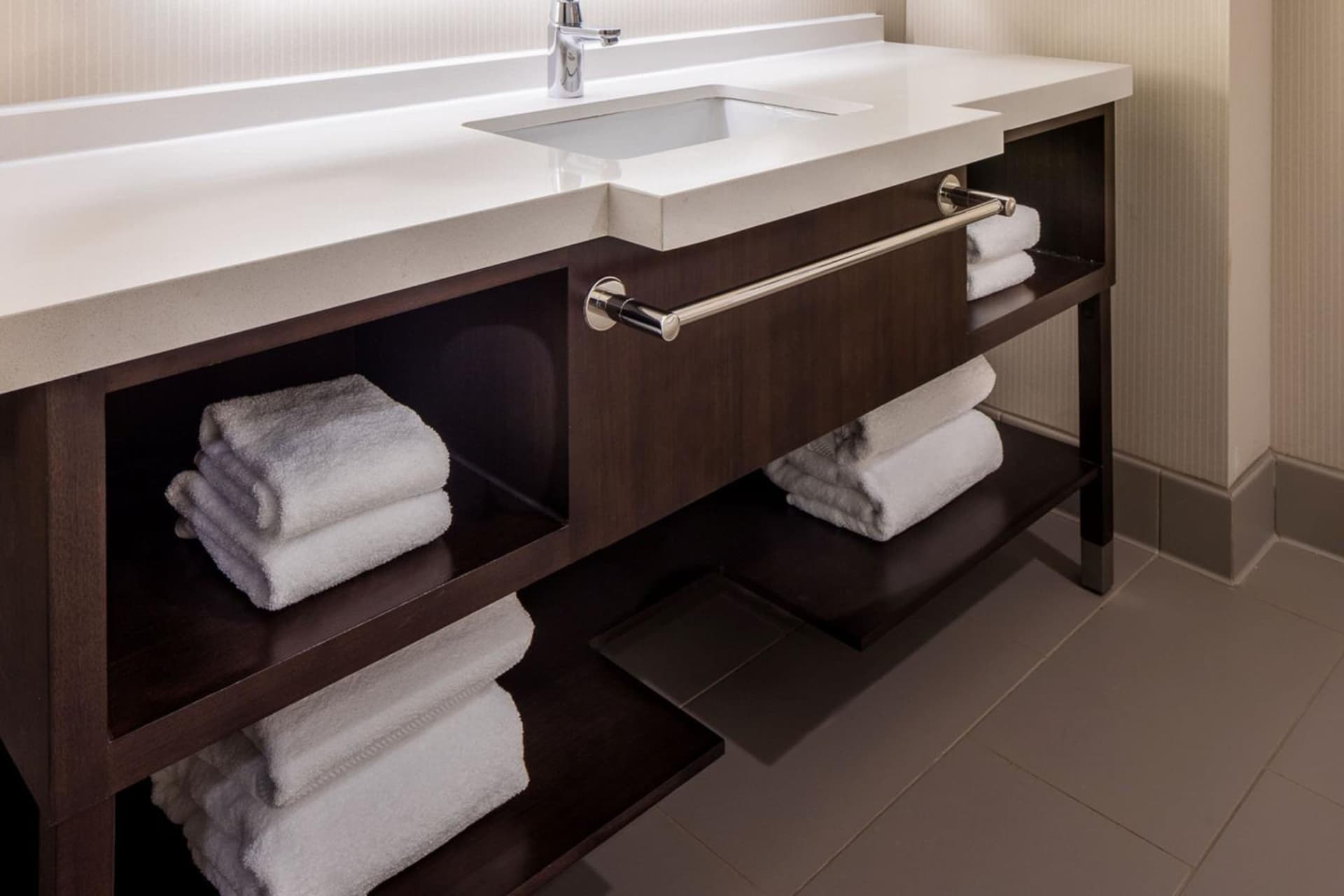 Delta Hotels by Marriott Philadelphia Airport gallery photo in Philadelphia, PA — image 45
