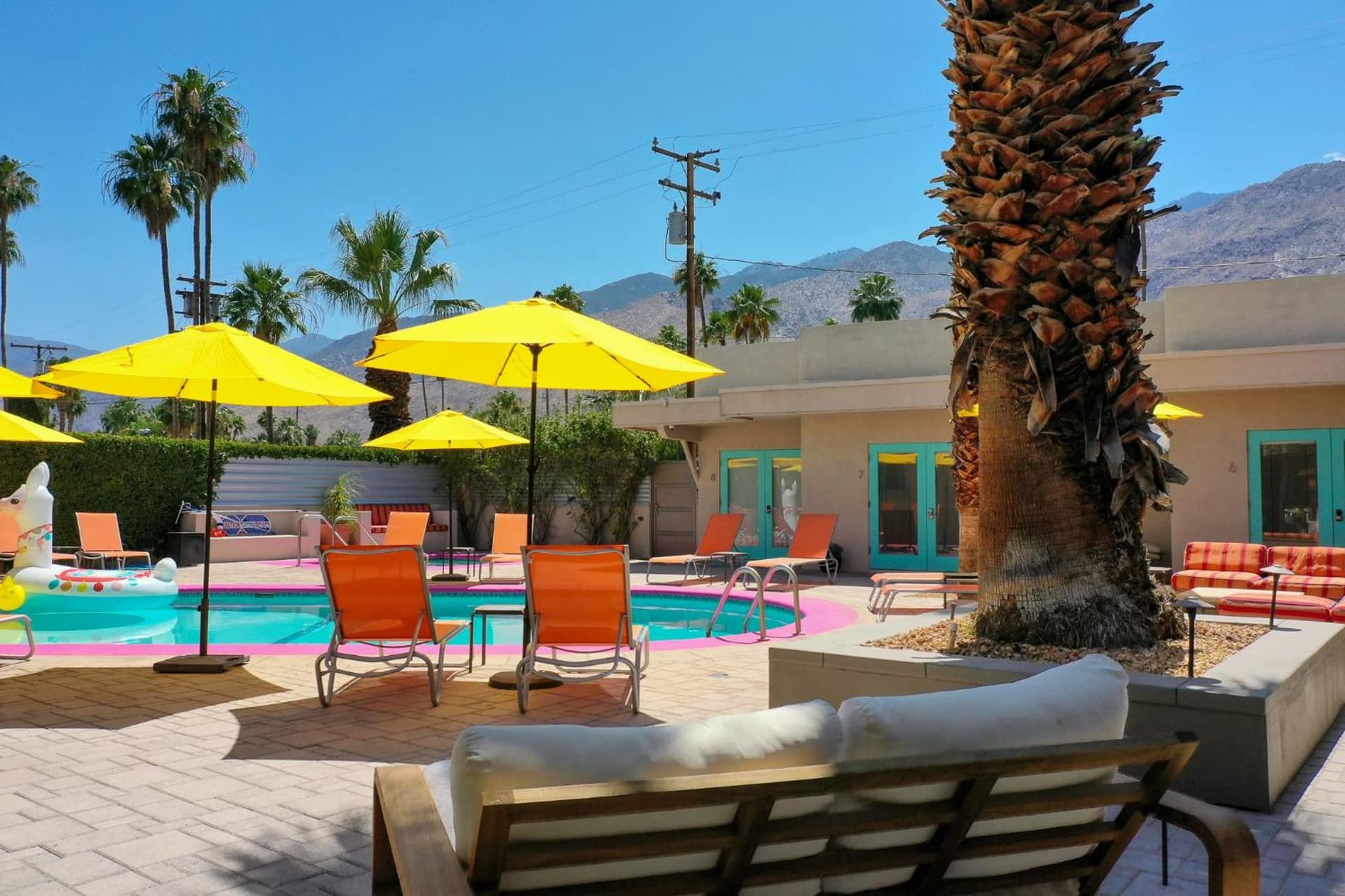 El Noa Noa - 21 and Over gallery photo in Palm Springs, CA — image 76