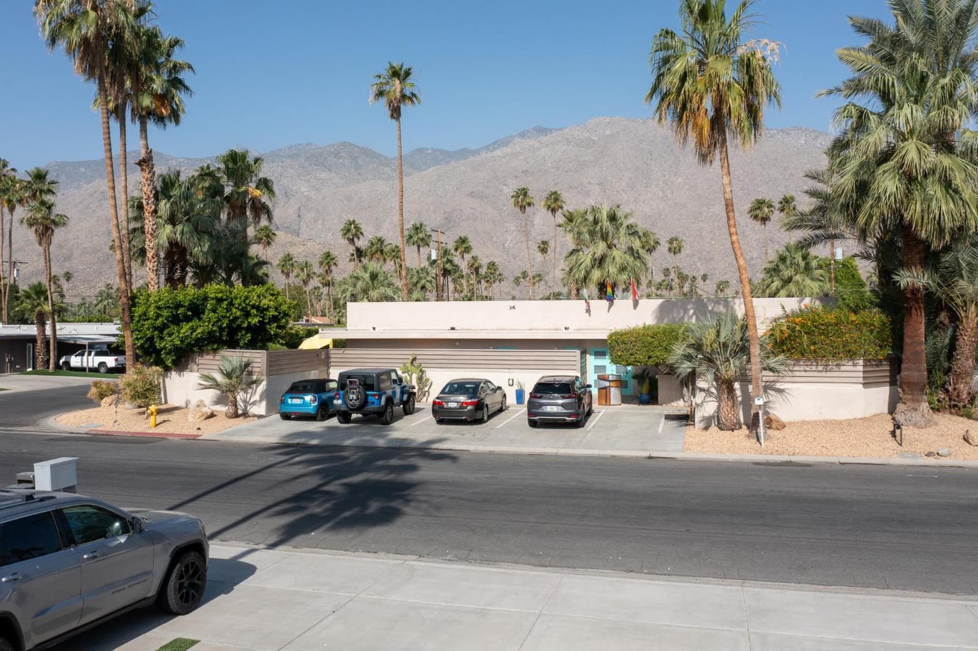 El Noa Noa - 21 and Over gallery photo in Palm Springs, CA — image 52
