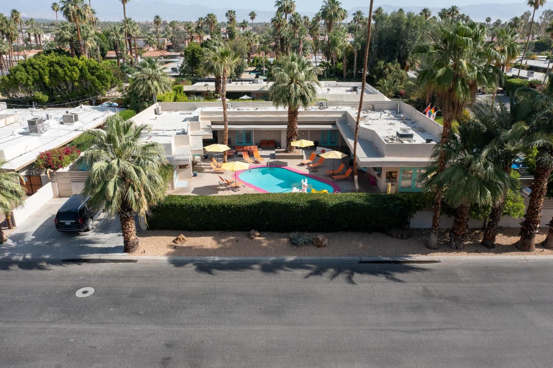 El Noa Noa - 21 and Over gallery photo in Palm Springs, CA — image 27